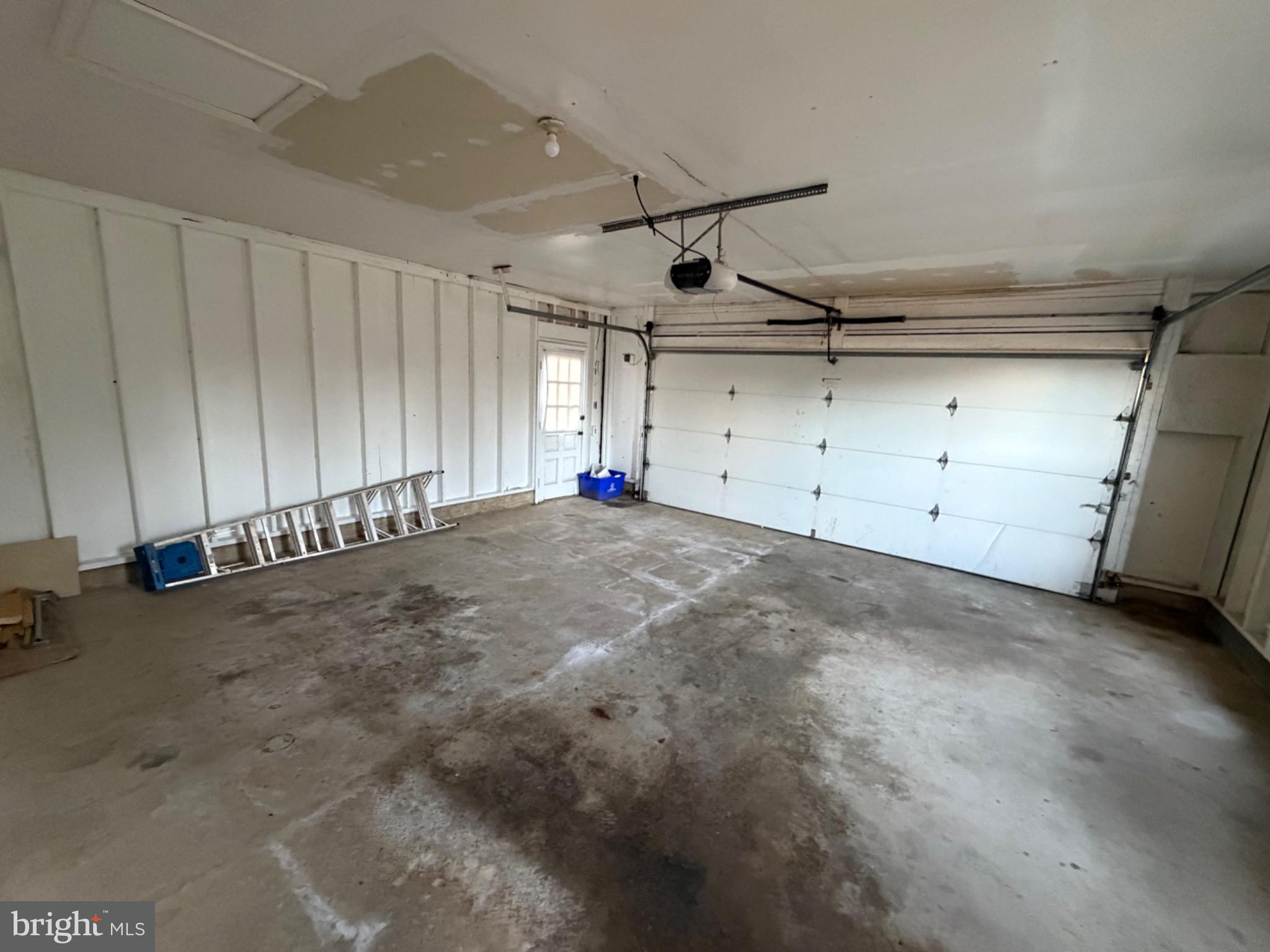 ROBERTS GLEN - Residential Lease