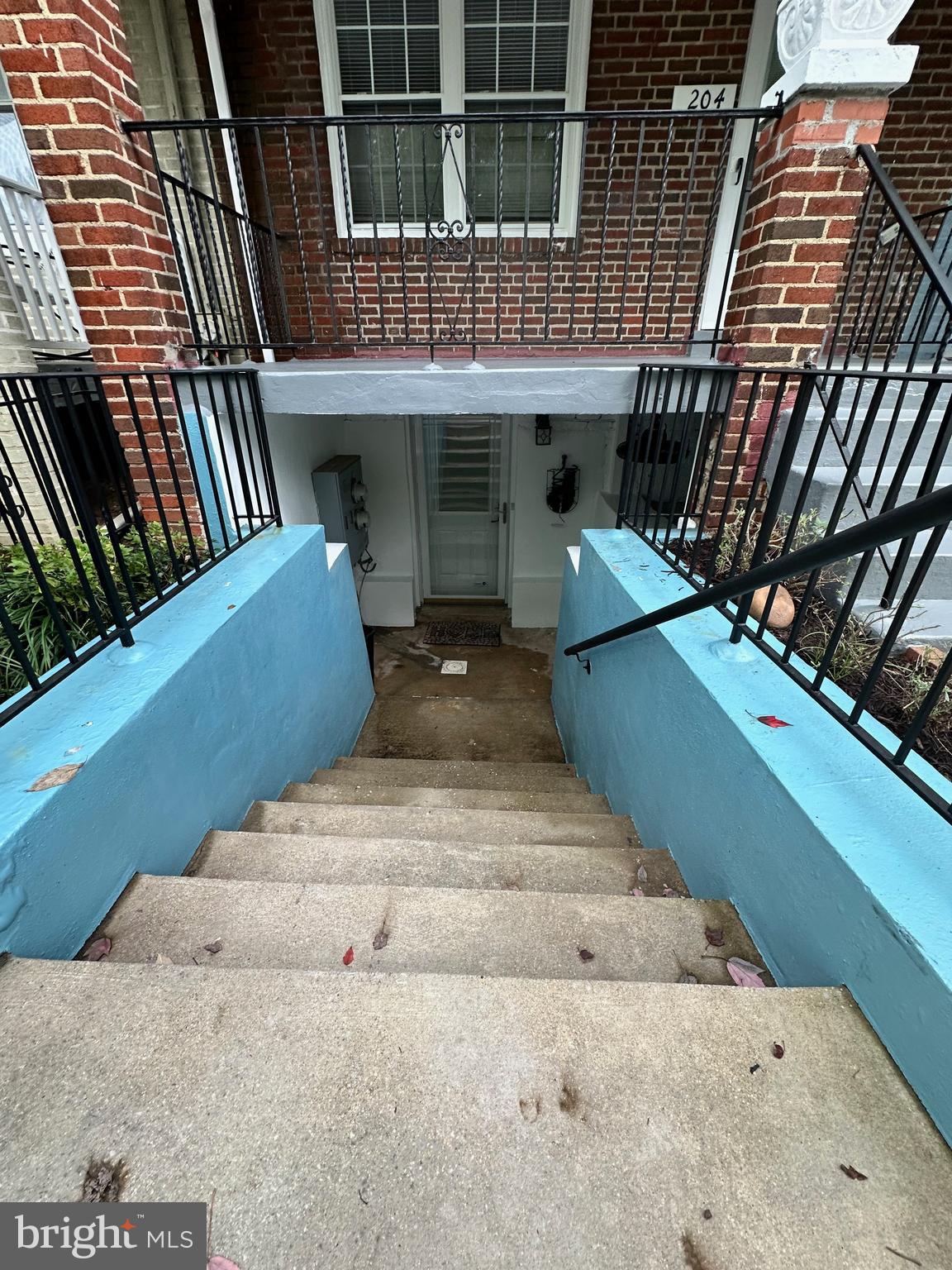 Photo 1 of 13 — 204 16TH STREET SE B, WASHINGTON, DC 20003
