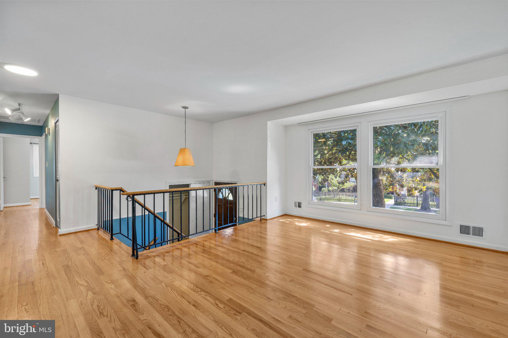 2409 HAYDEN DRIVE