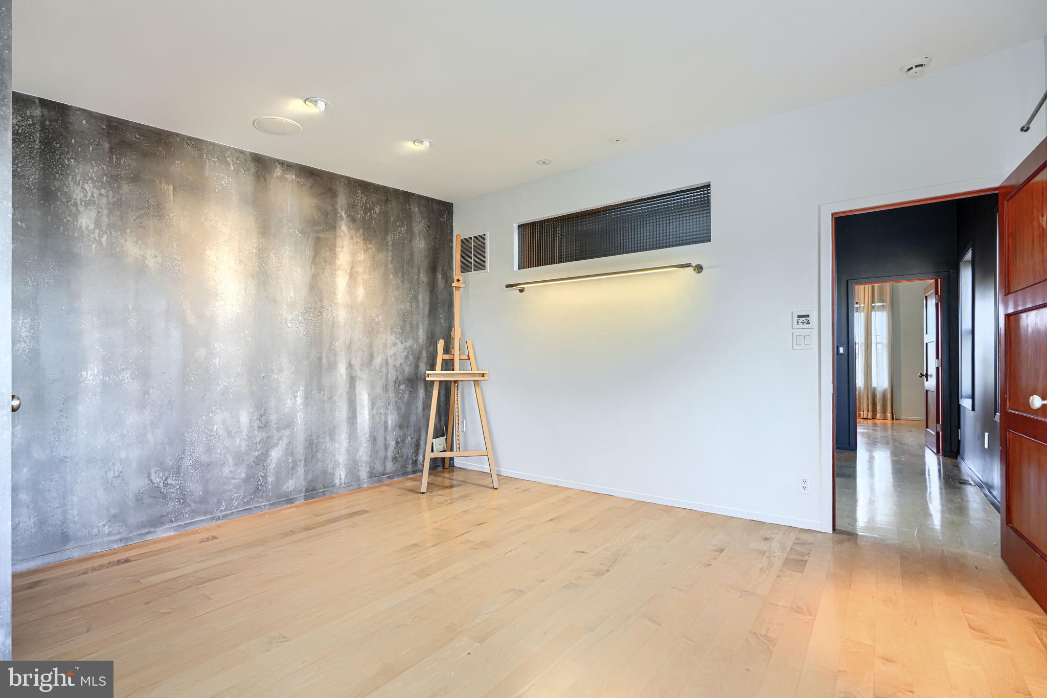 LOCUST POINT - Residential Lease