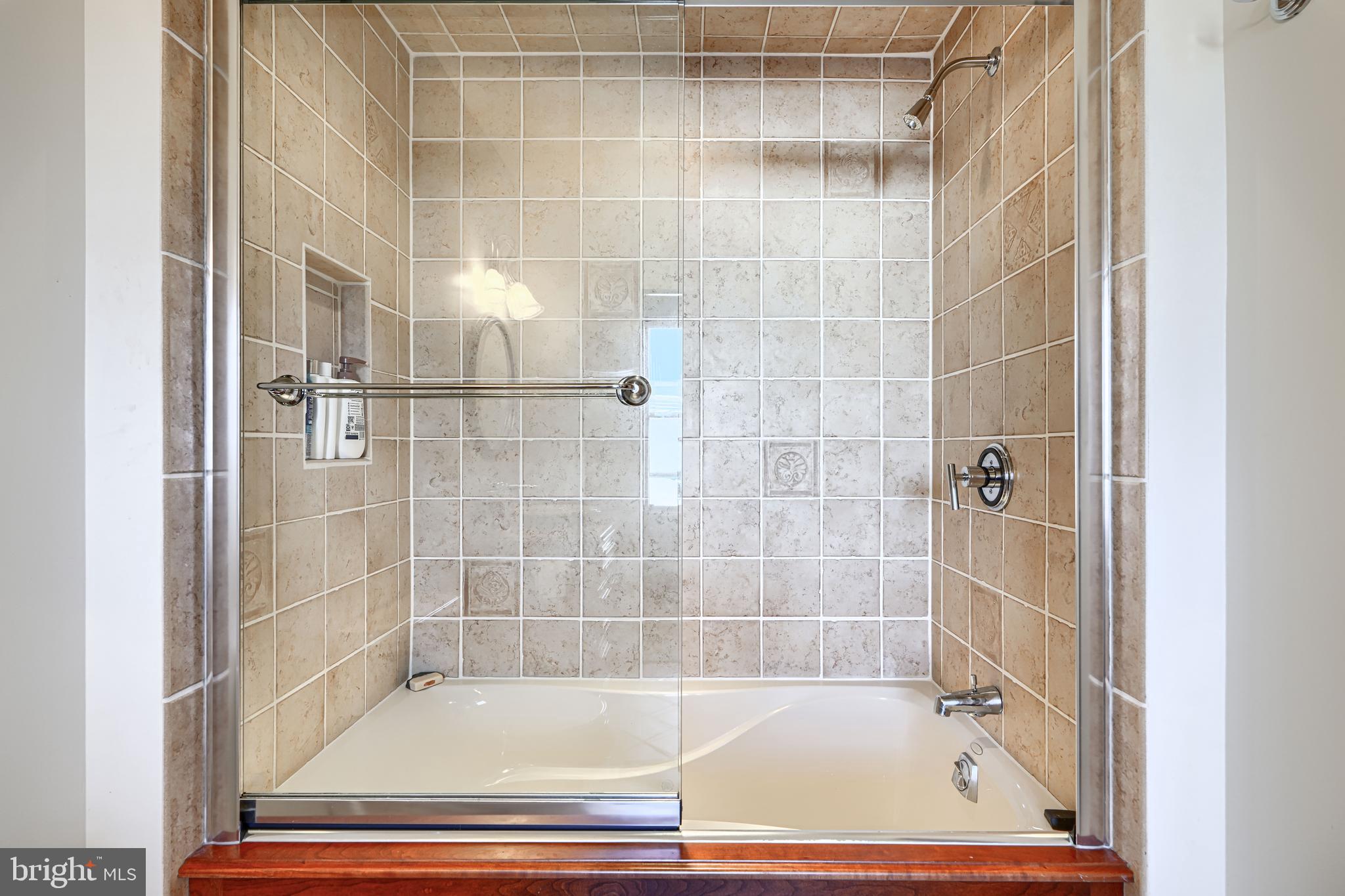 LOCUST POINT - Residential Lease