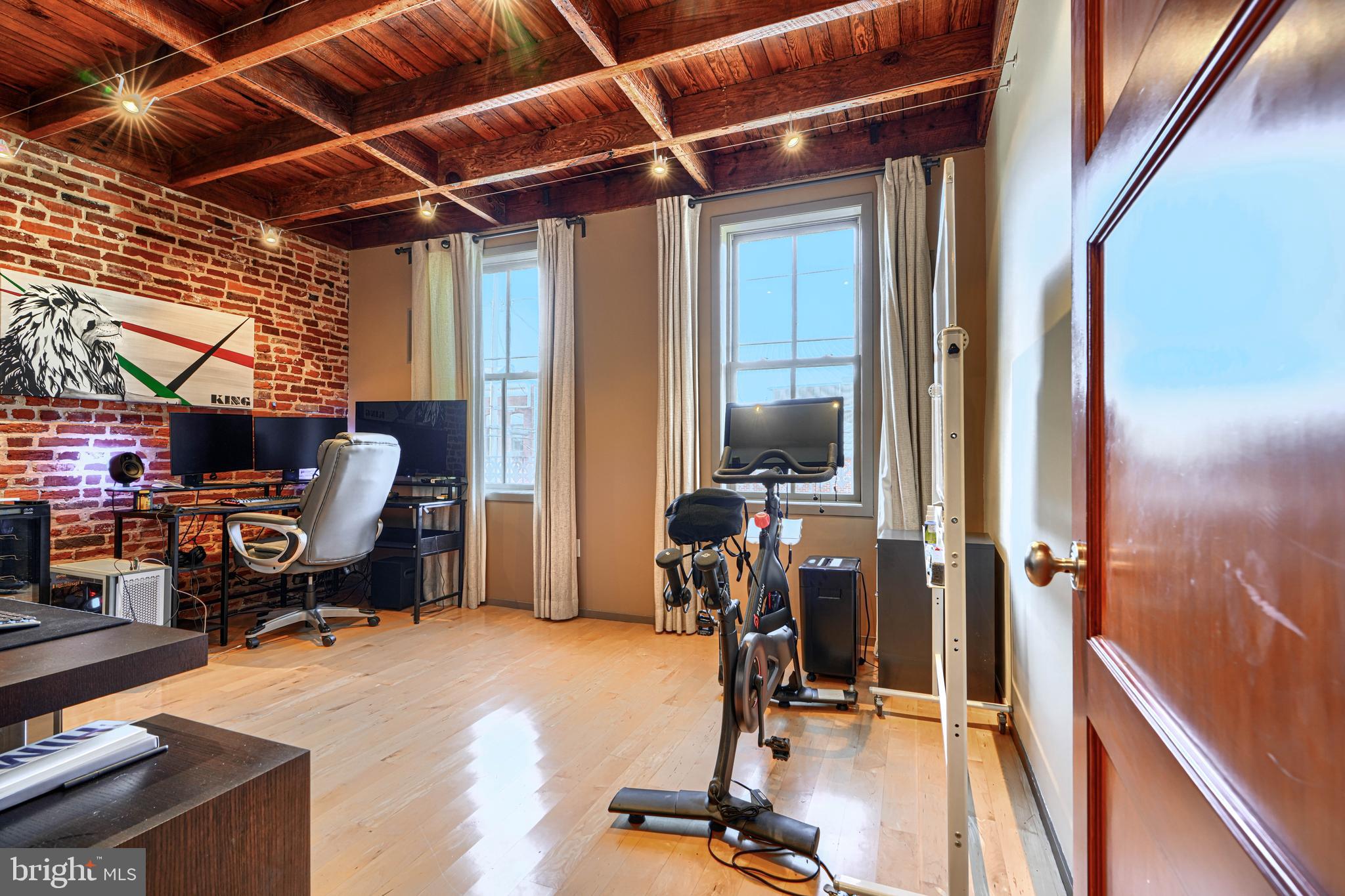 LOCUST POINT - Residential Lease