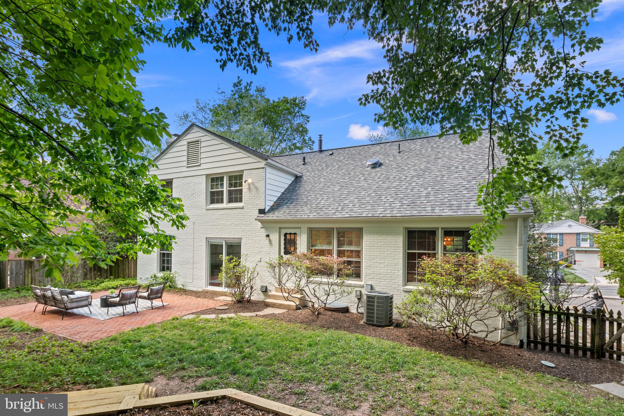 7018 OLD CABIN LANE