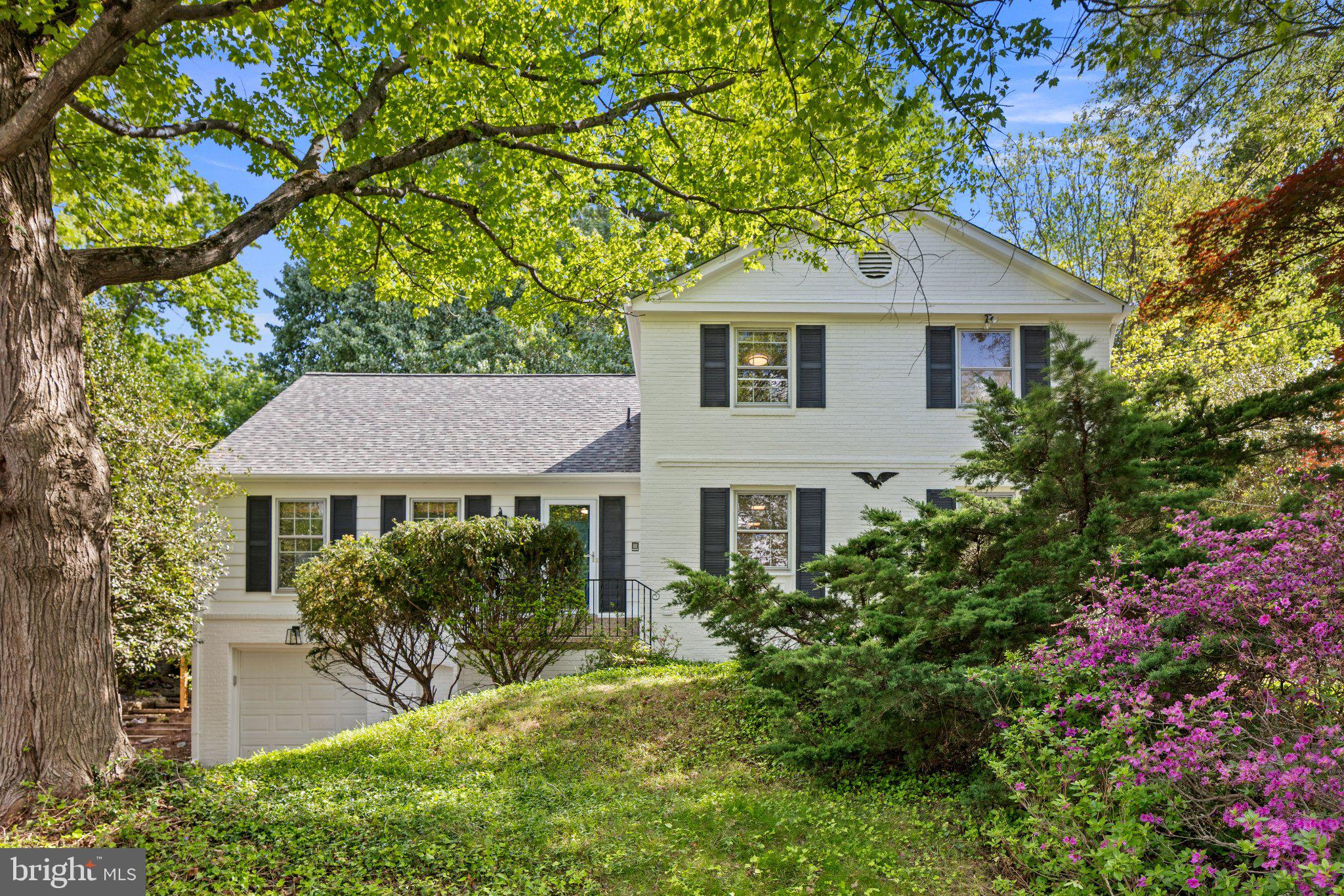 7018 OLD CABIN LANE