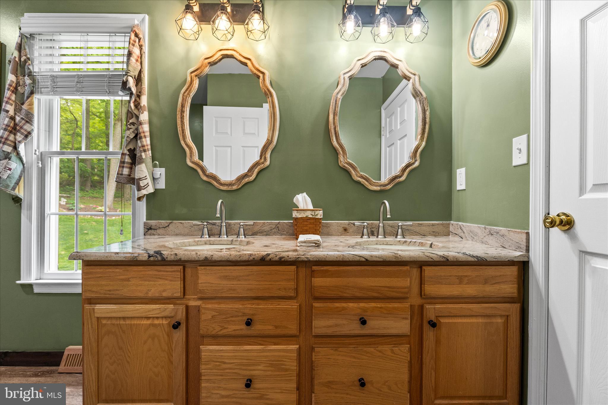 GLEN ROCK - Residential
