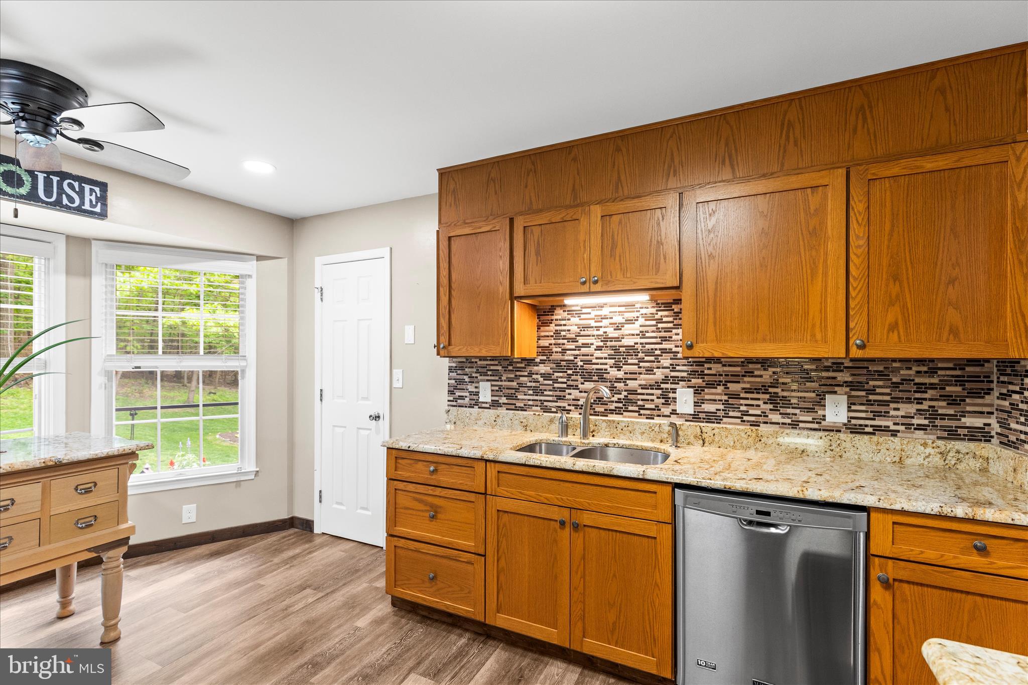 GLEN ROCK - Residential