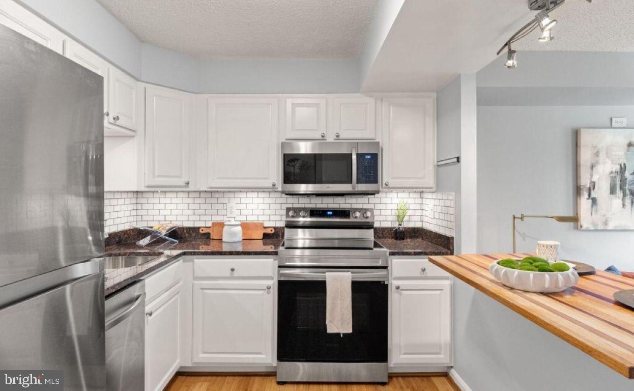 122 N BEDFORD STREET A A