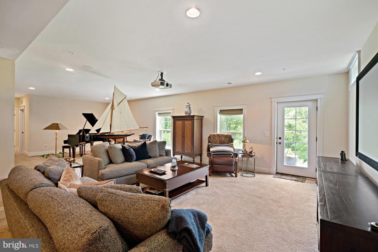 HARBOR STATION - Residential