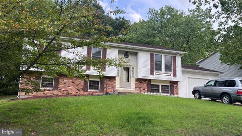 Homes For Sale - 8109 Rydal Road<br/> DISTRICT HEIGHTS, MD 20747