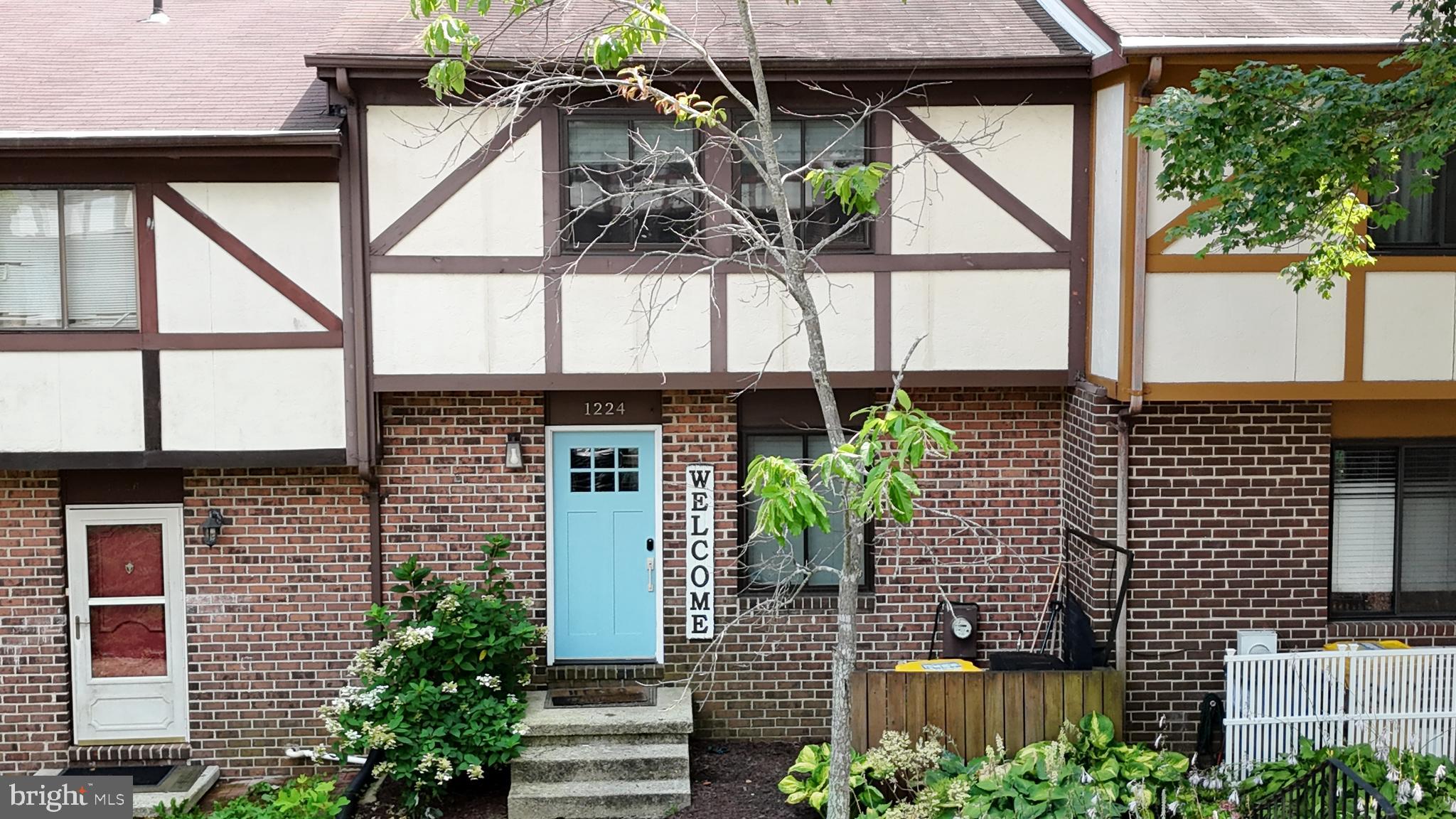 1224 HEARTWOOD COURT