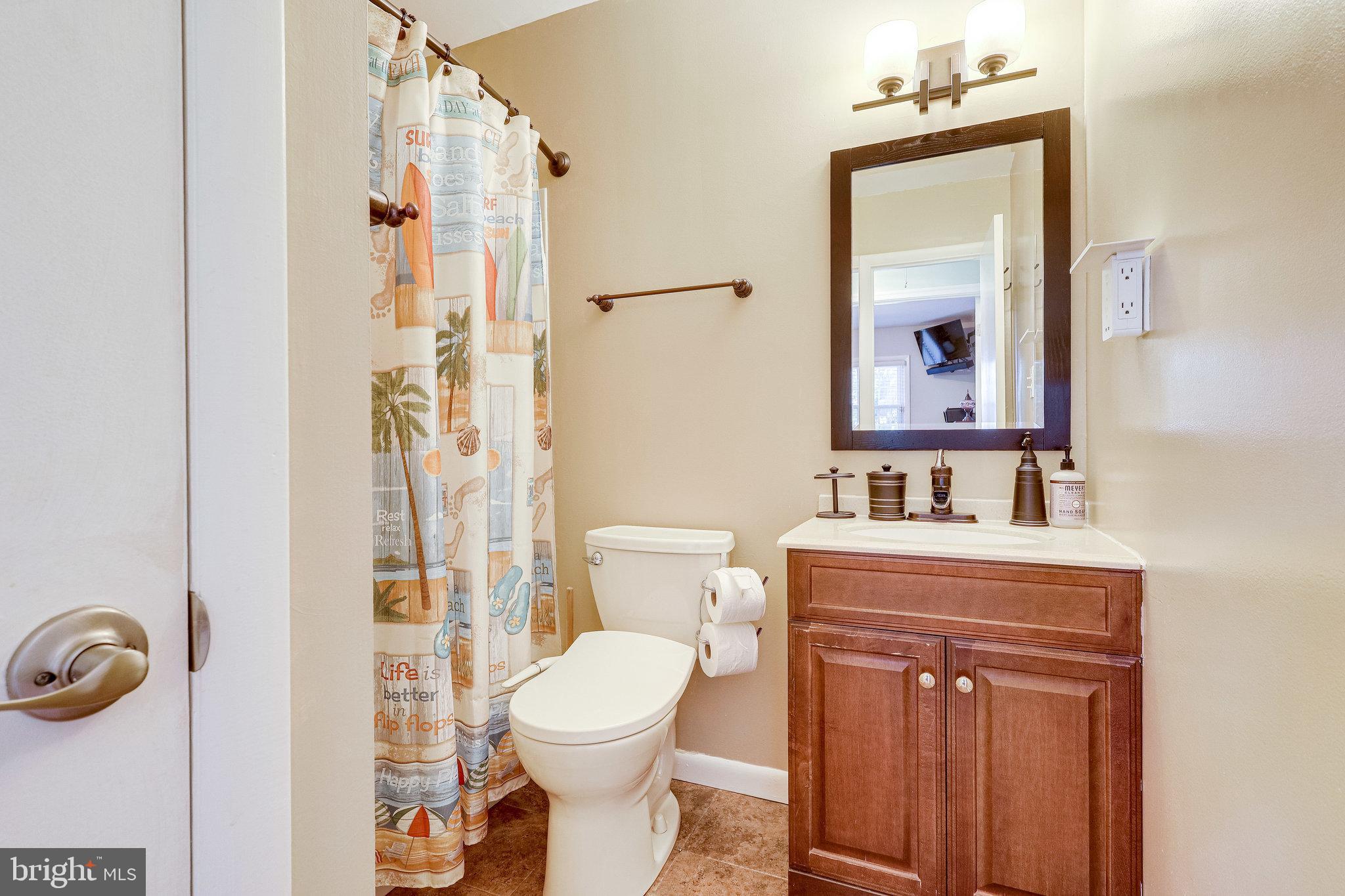 RIVERSIDE TERRACE - Residential Lease