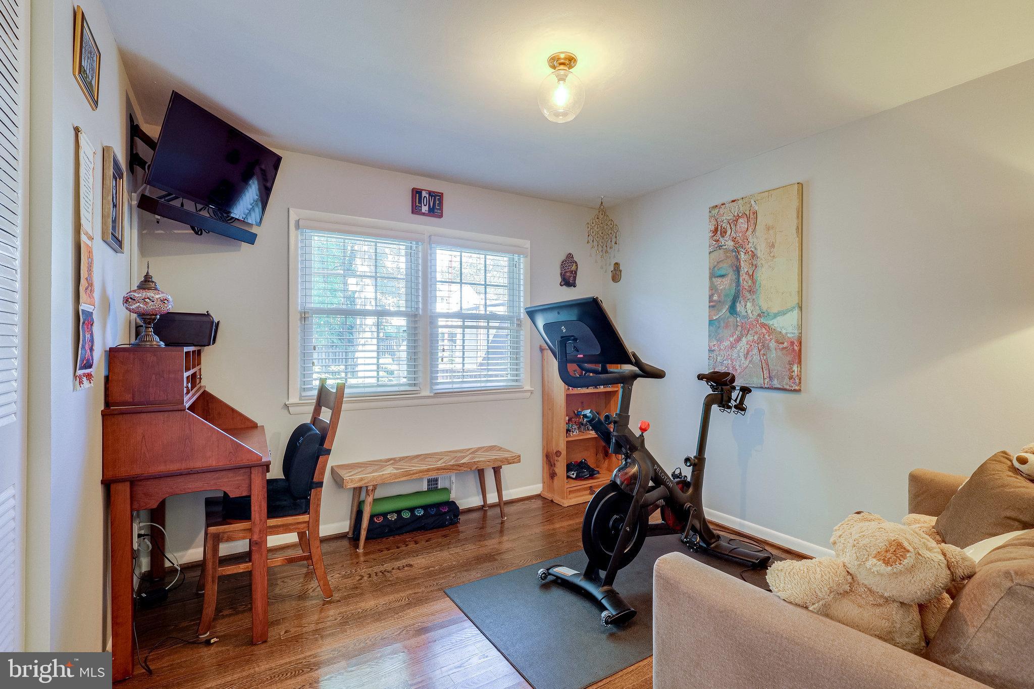 RIVERSIDE TERRACE - Residential Lease