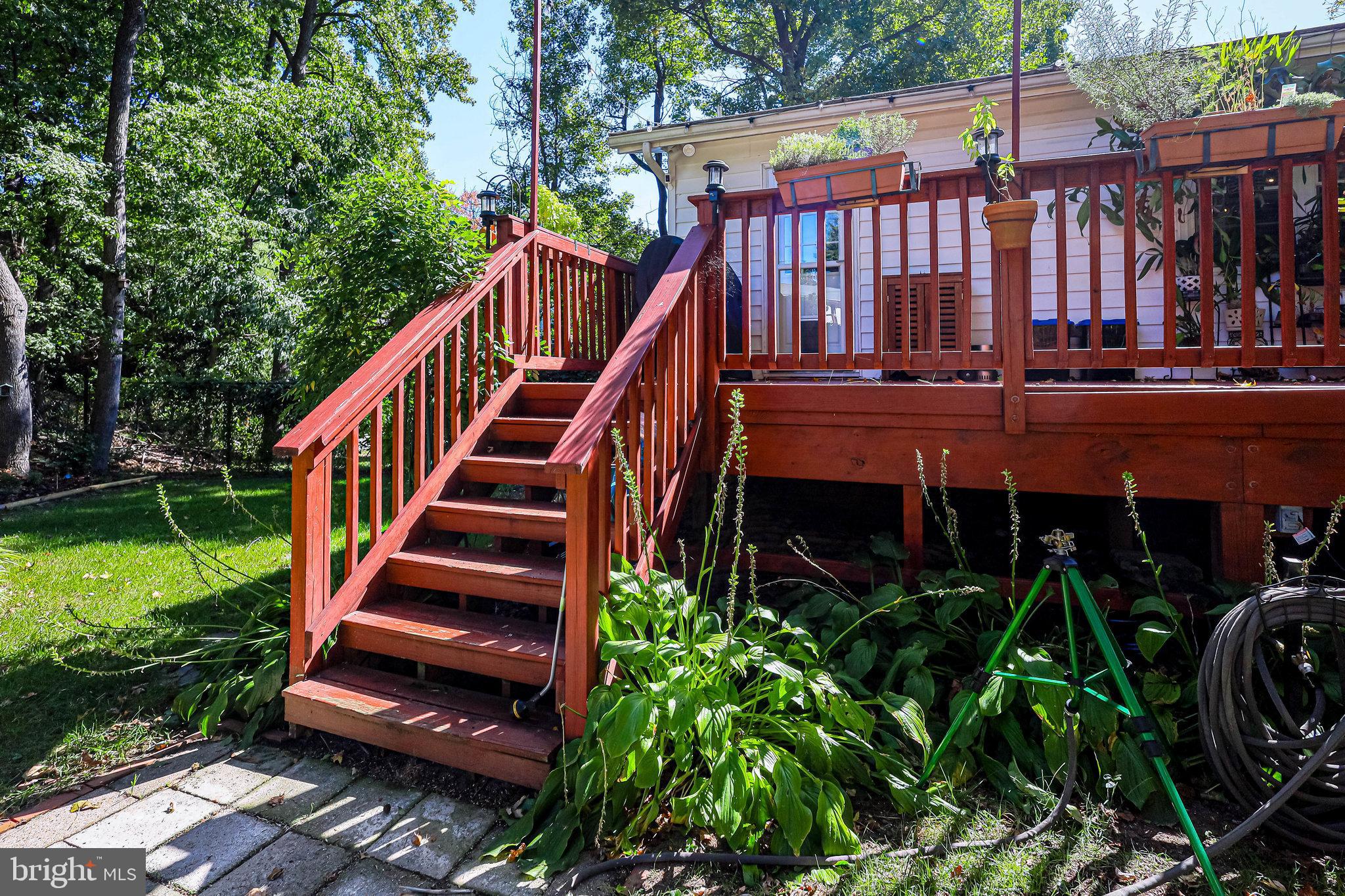 RIVERSIDE TERRACE - Residential Lease