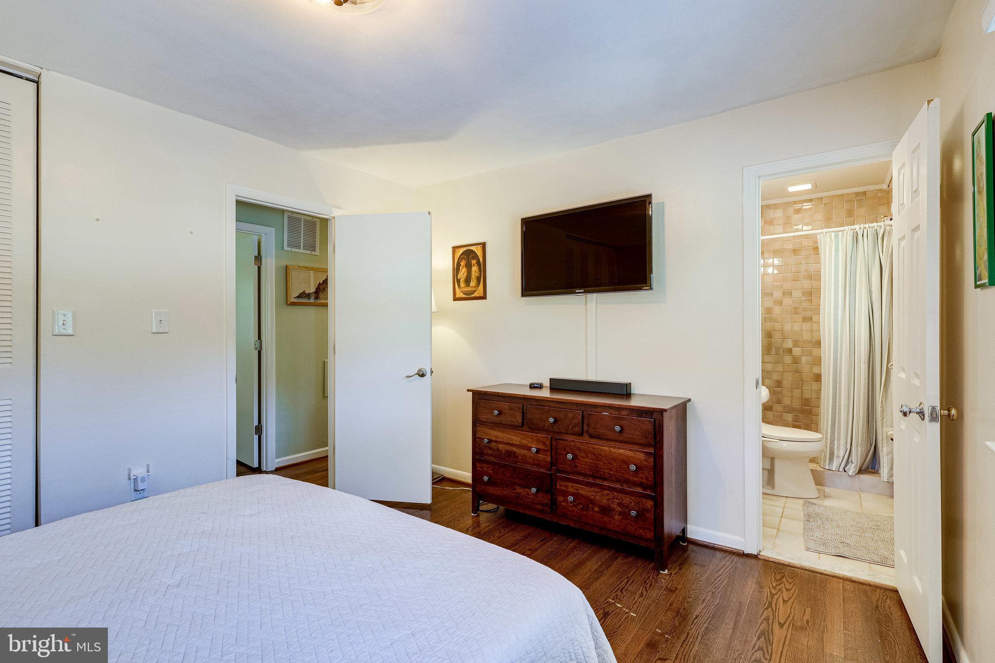 RIVERSIDE TERRACE - Residential Lease