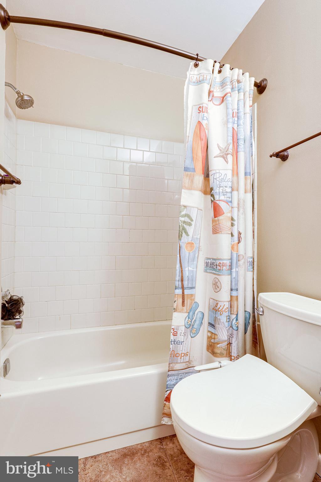 RIVERSIDE TERRACE - Residential Lease