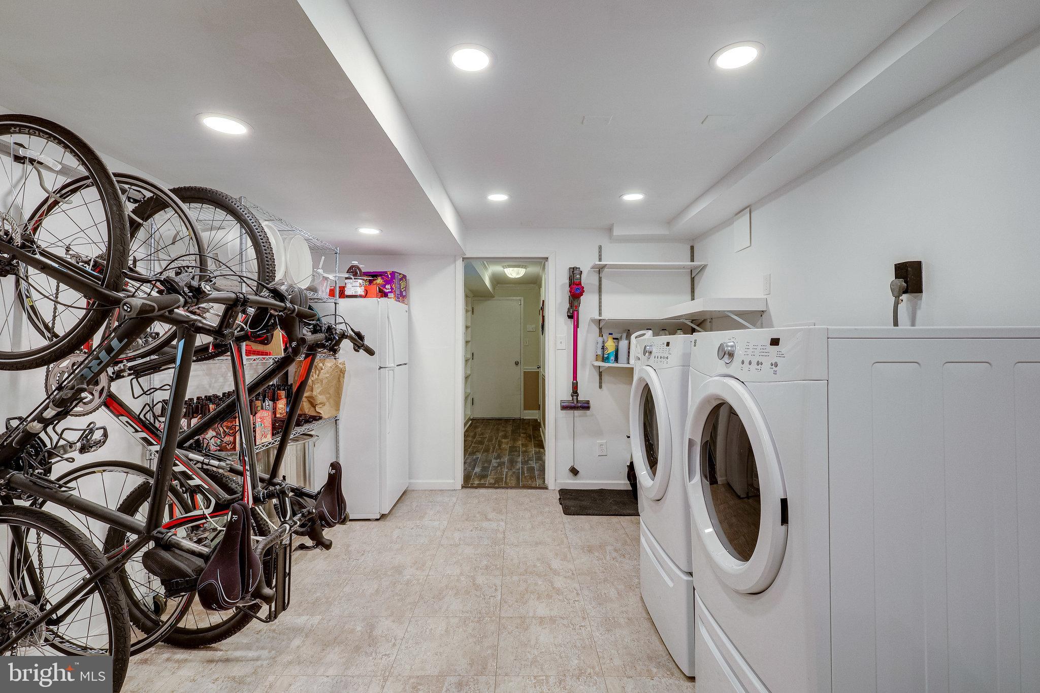 RIVERSIDE TERRACE - Residential Lease