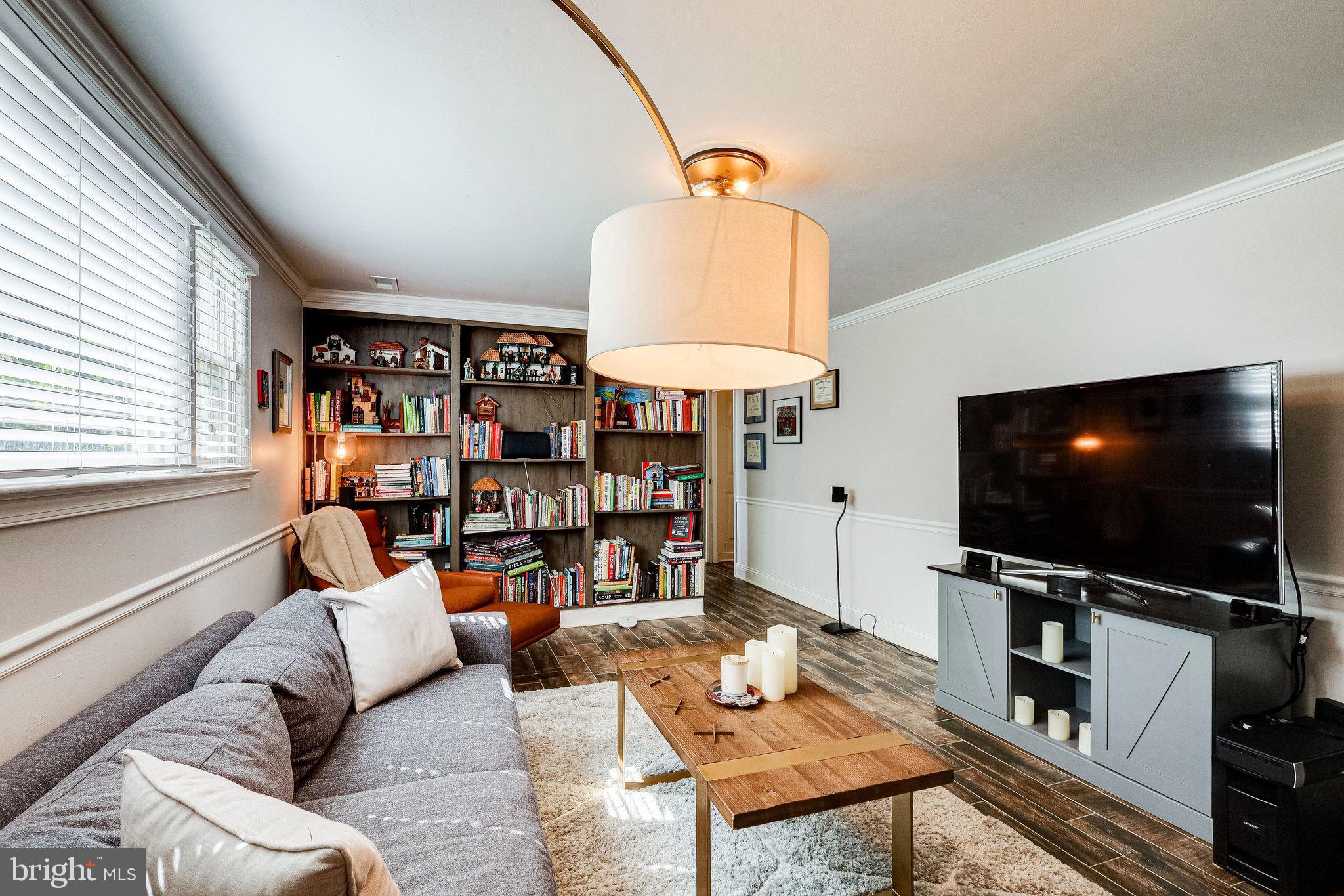 RIVERSIDE TERRACE - Residential Lease