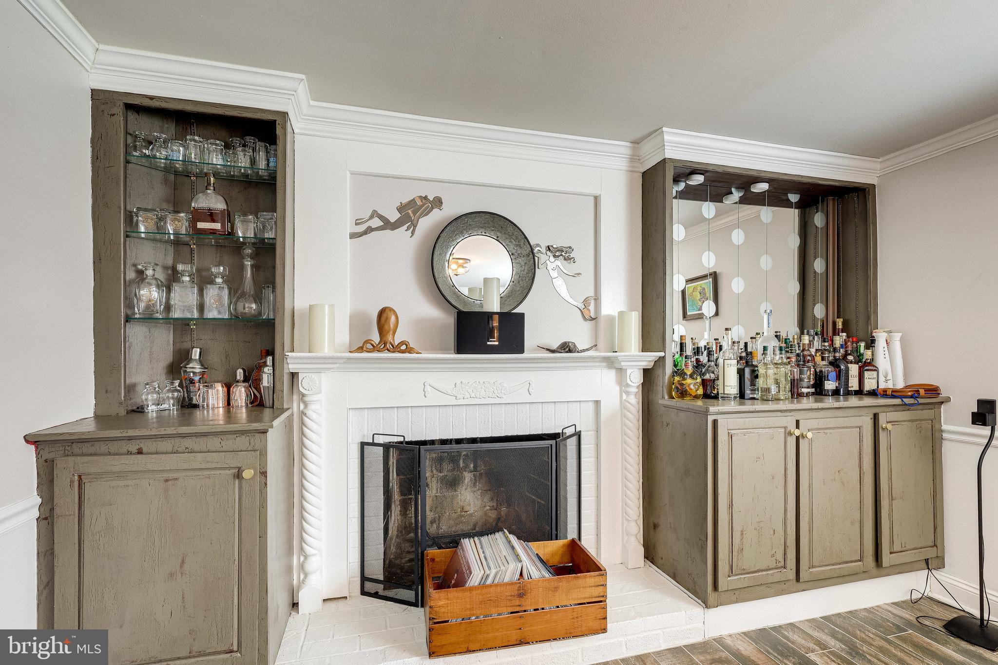 RIVERSIDE TERRACE - Residential Lease