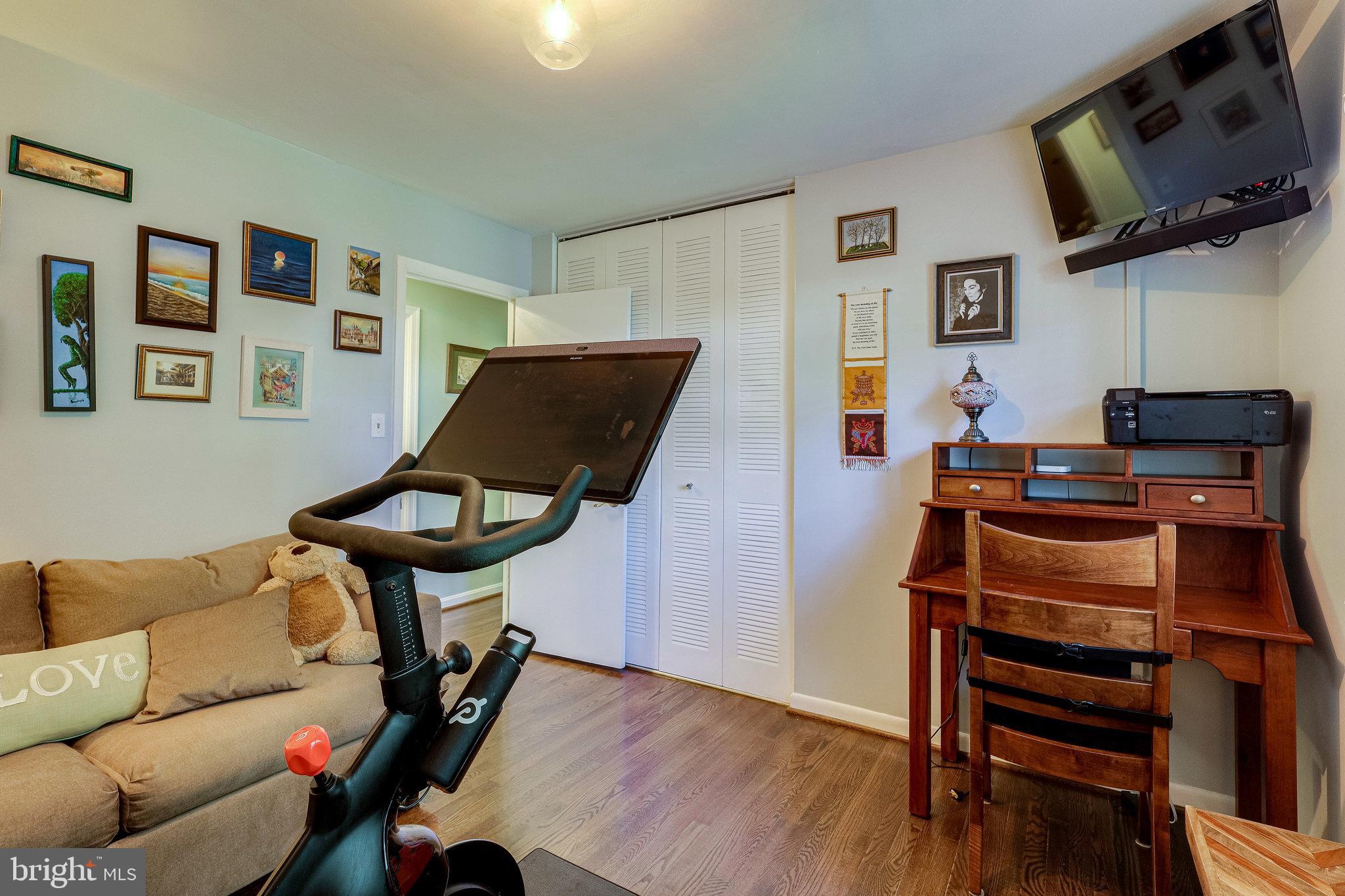 RIVERSIDE TERRACE - Residential Lease