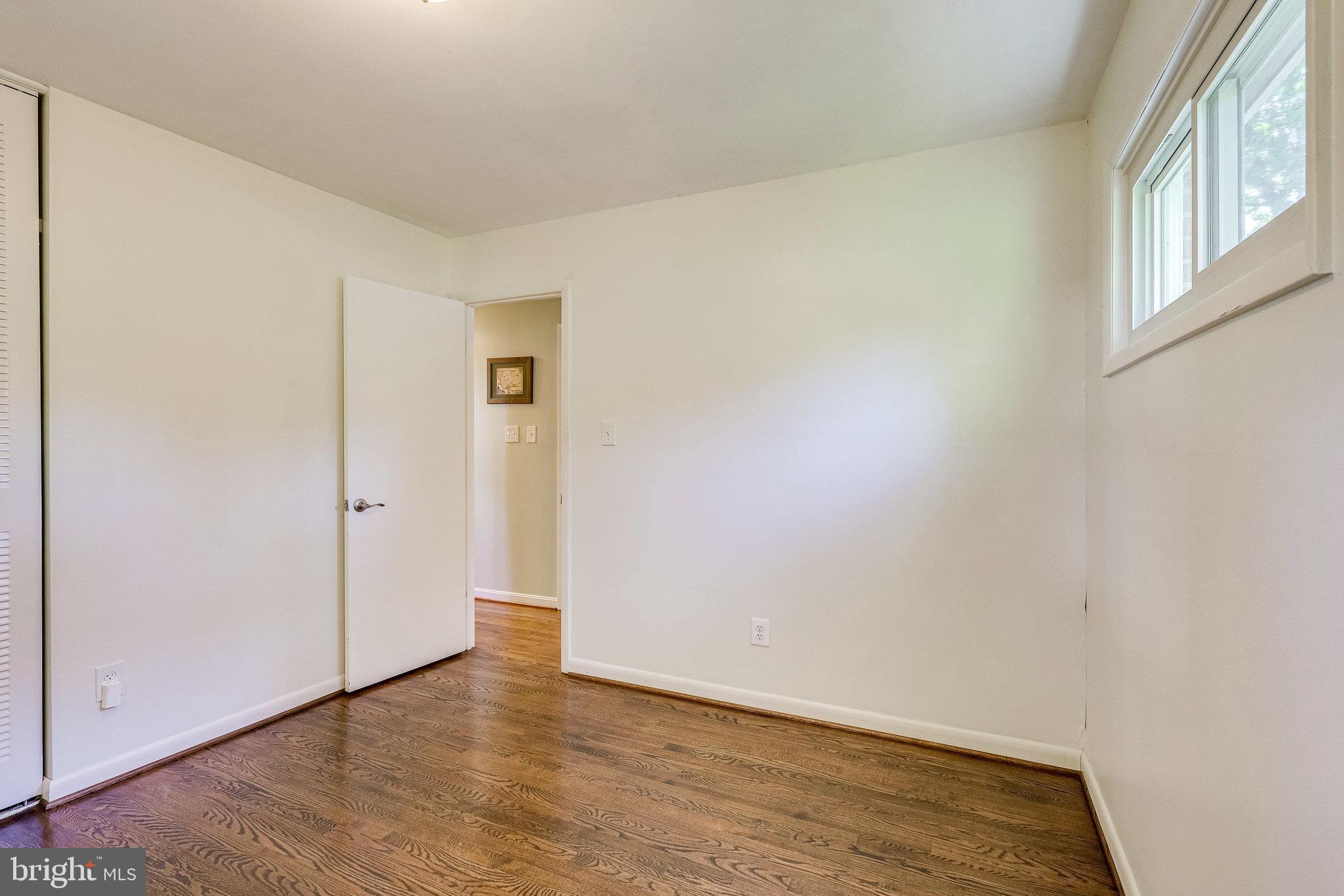 RIVERSIDE TERRACE - Residential Lease