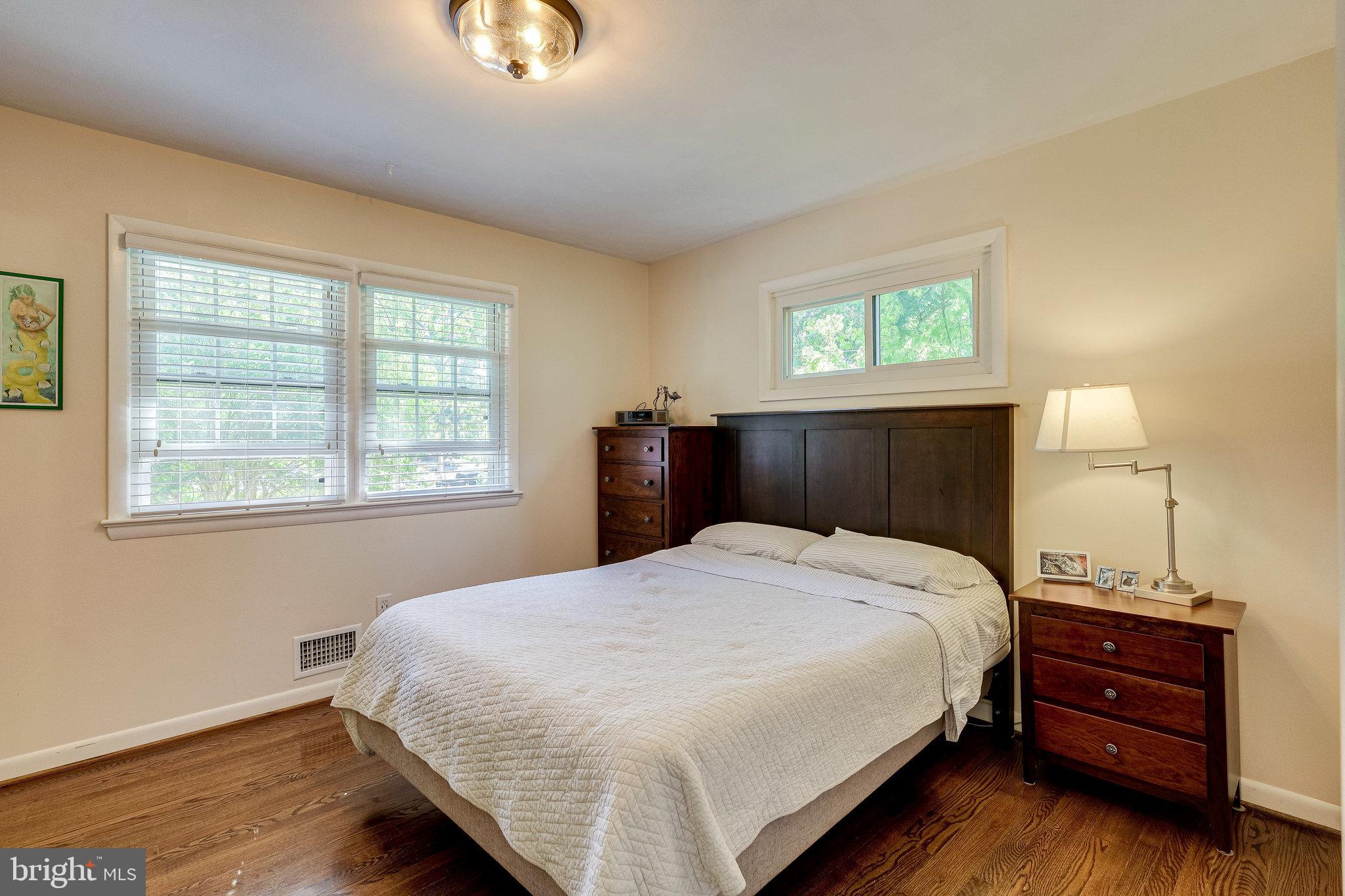 RIVERSIDE TERRACE - Residential Lease