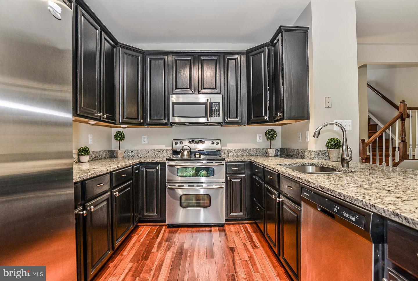 GREENS AT FAIR LAKES - Residential Lease