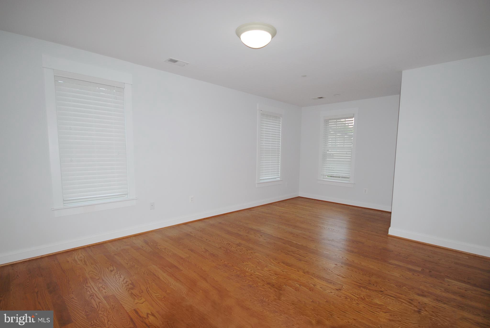 HUNTINGTON TERRACE - Residential Lease