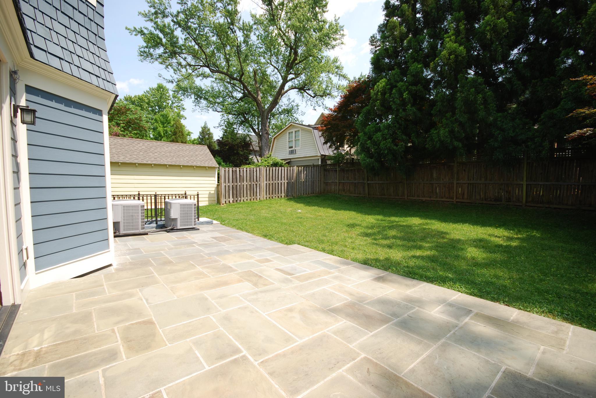 HUNTINGTON TERRACE - Residential Lease