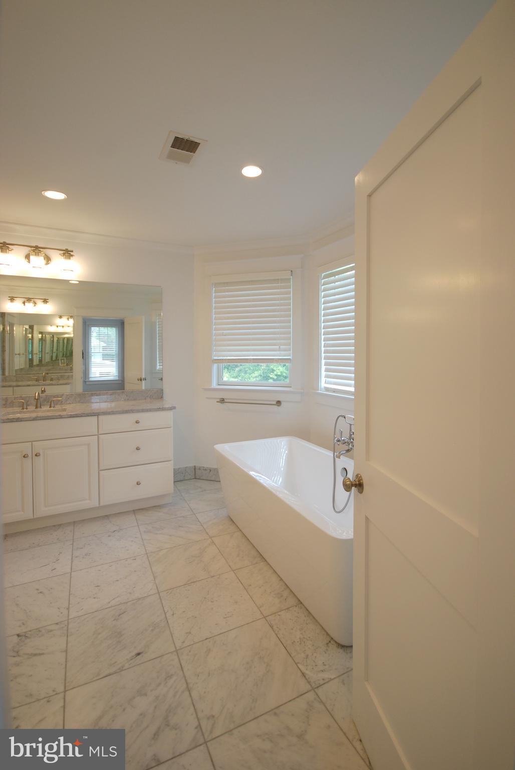 HUNTINGTON TERRACE - Residential Lease