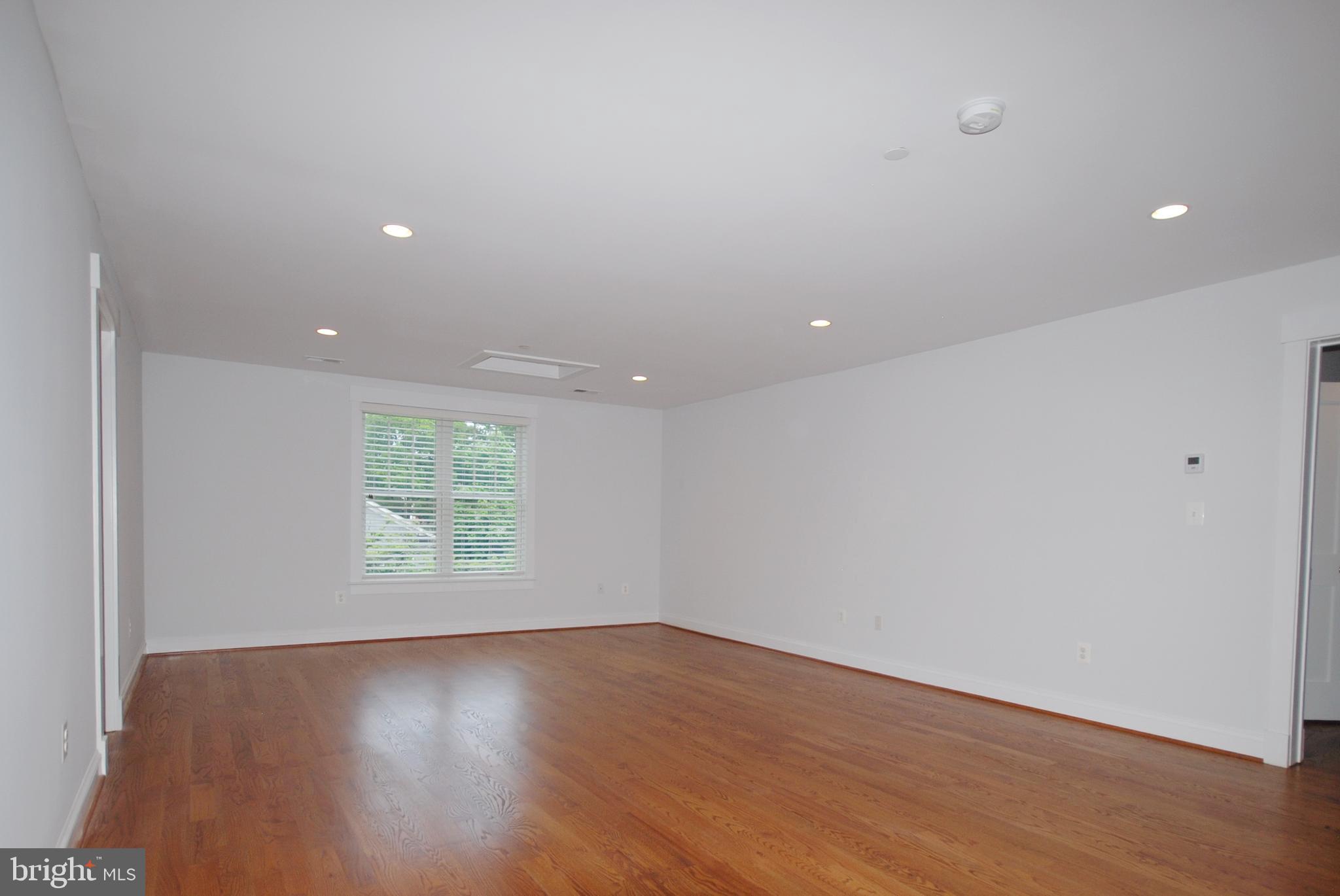 HUNTINGTON TERRACE - Residential Lease