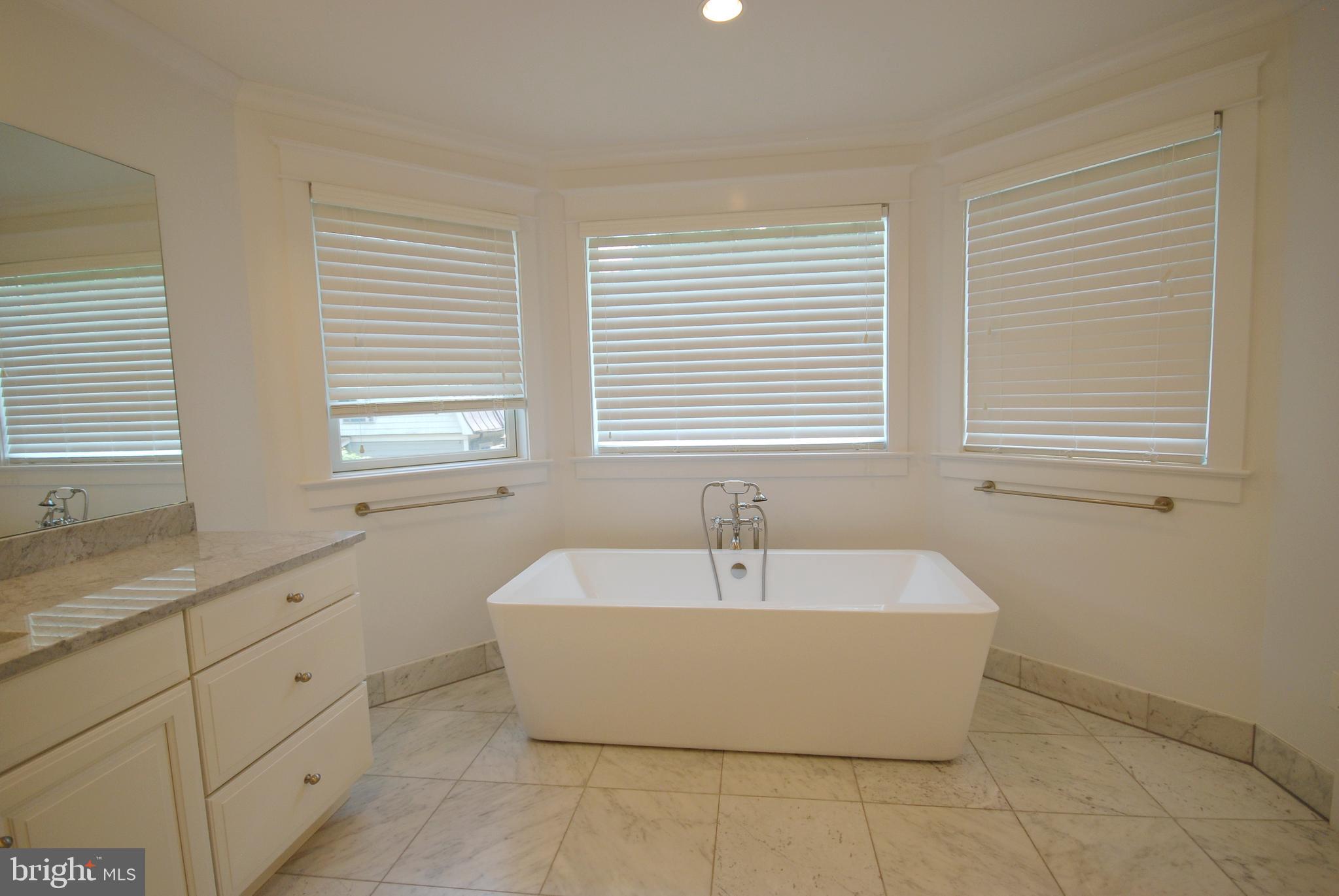 HUNTINGTON TERRACE - Residential Lease