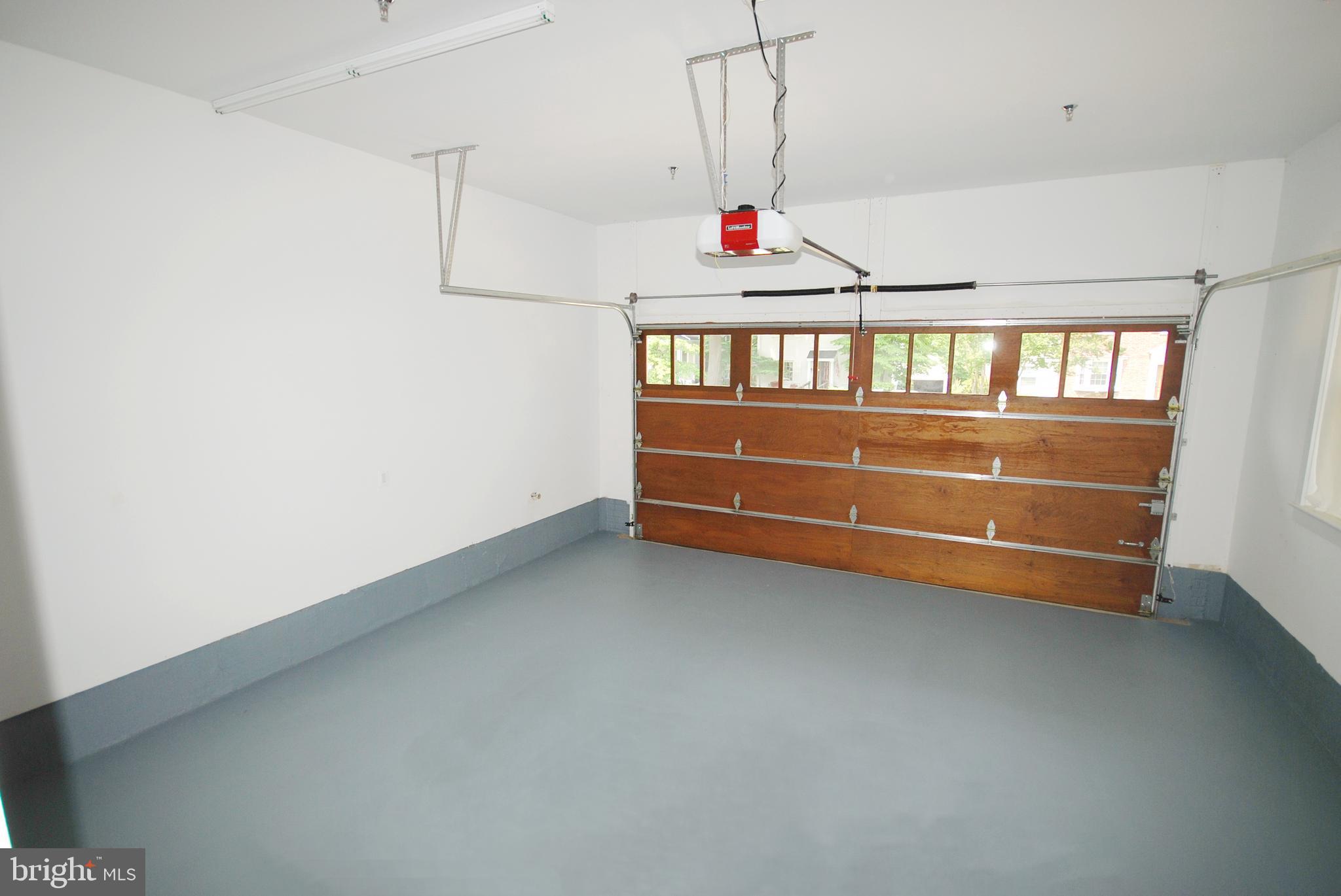 HUNTINGTON TERRACE - Residential Lease