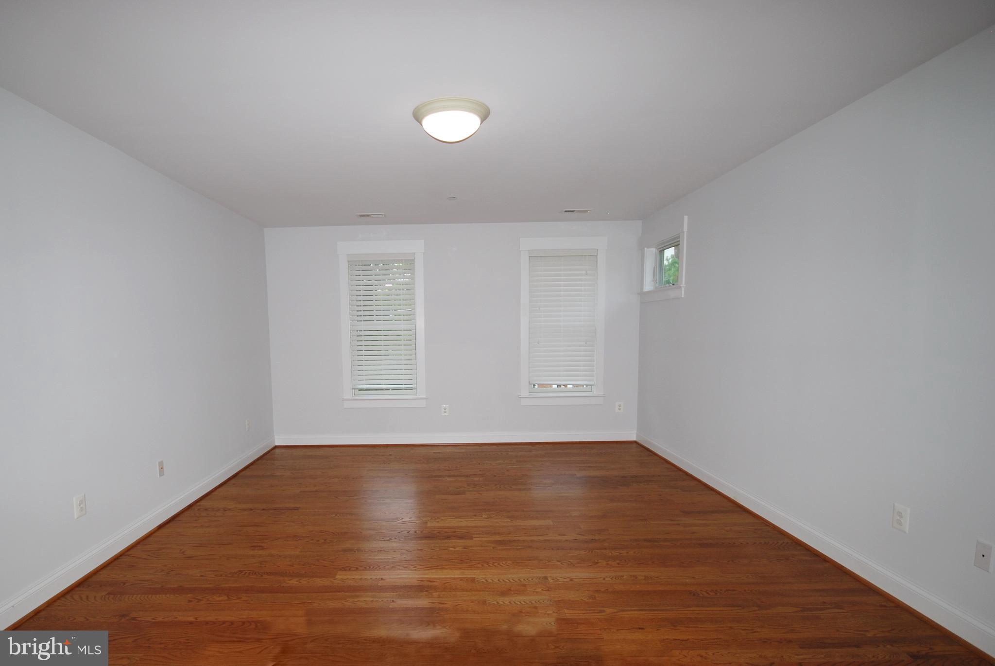 HUNTINGTON TERRACE - Residential Lease