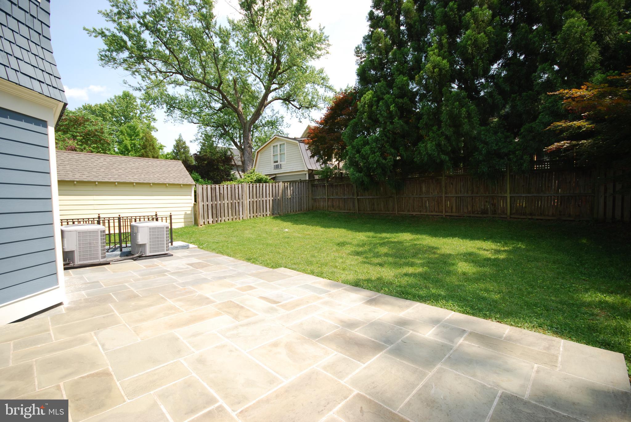 HUNTINGTON TERRACE - Residential Lease