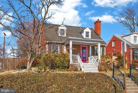 100 E MAPLE STREET ALEXANDRIA VA 22301