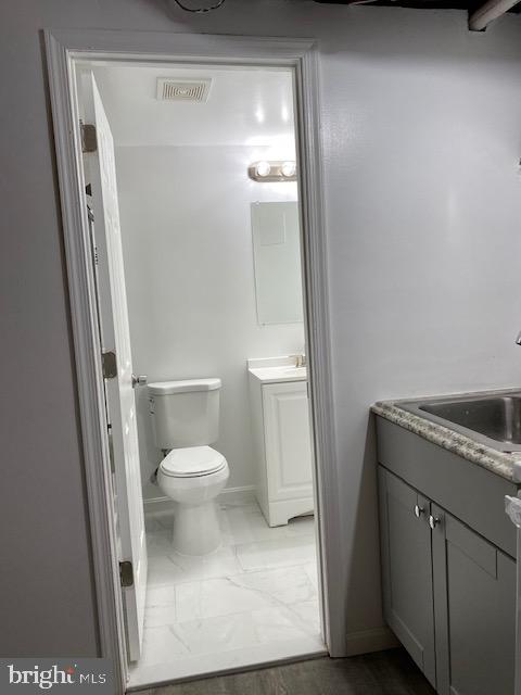 HOLMES RUN HEIGHTS - Residential Lease