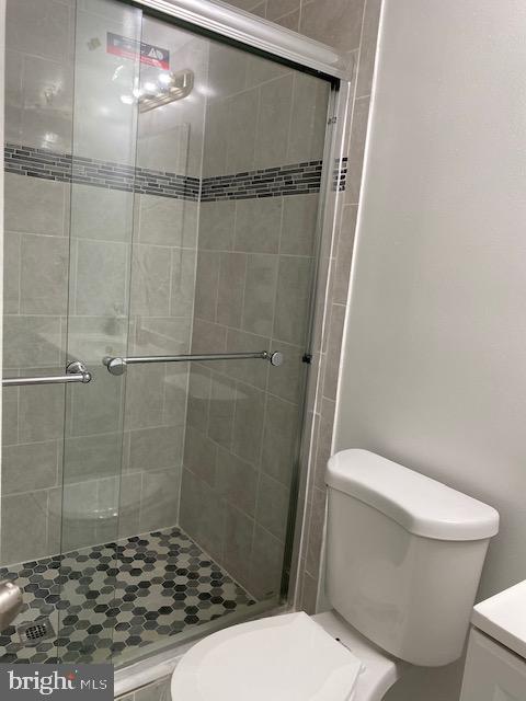 HOLMES RUN HEIGHTS - Residential Lease