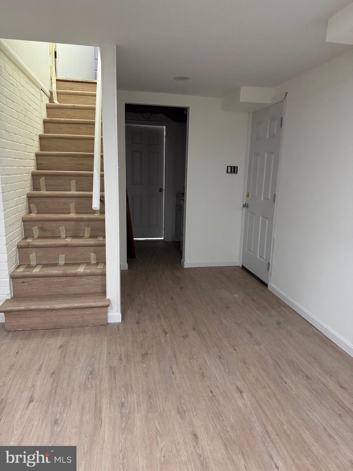 HOLMES RUN HEIGHTS - Residential Lease