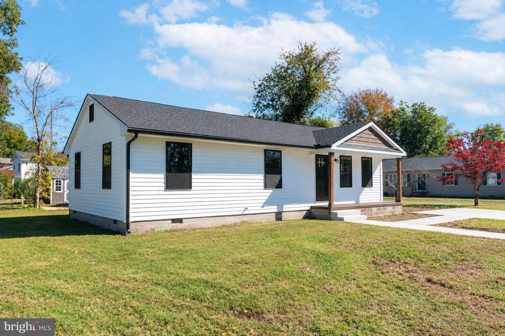 Photo of 201 Cedar Avenue, SEAFORD, DE 19973 (MLS # DESU2123032)