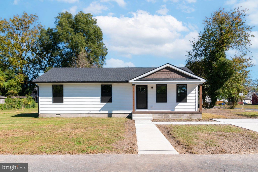 Photo of 201 Cedar Avenue, SEAFORD, DE 19973 (MLS # DESU2123032)