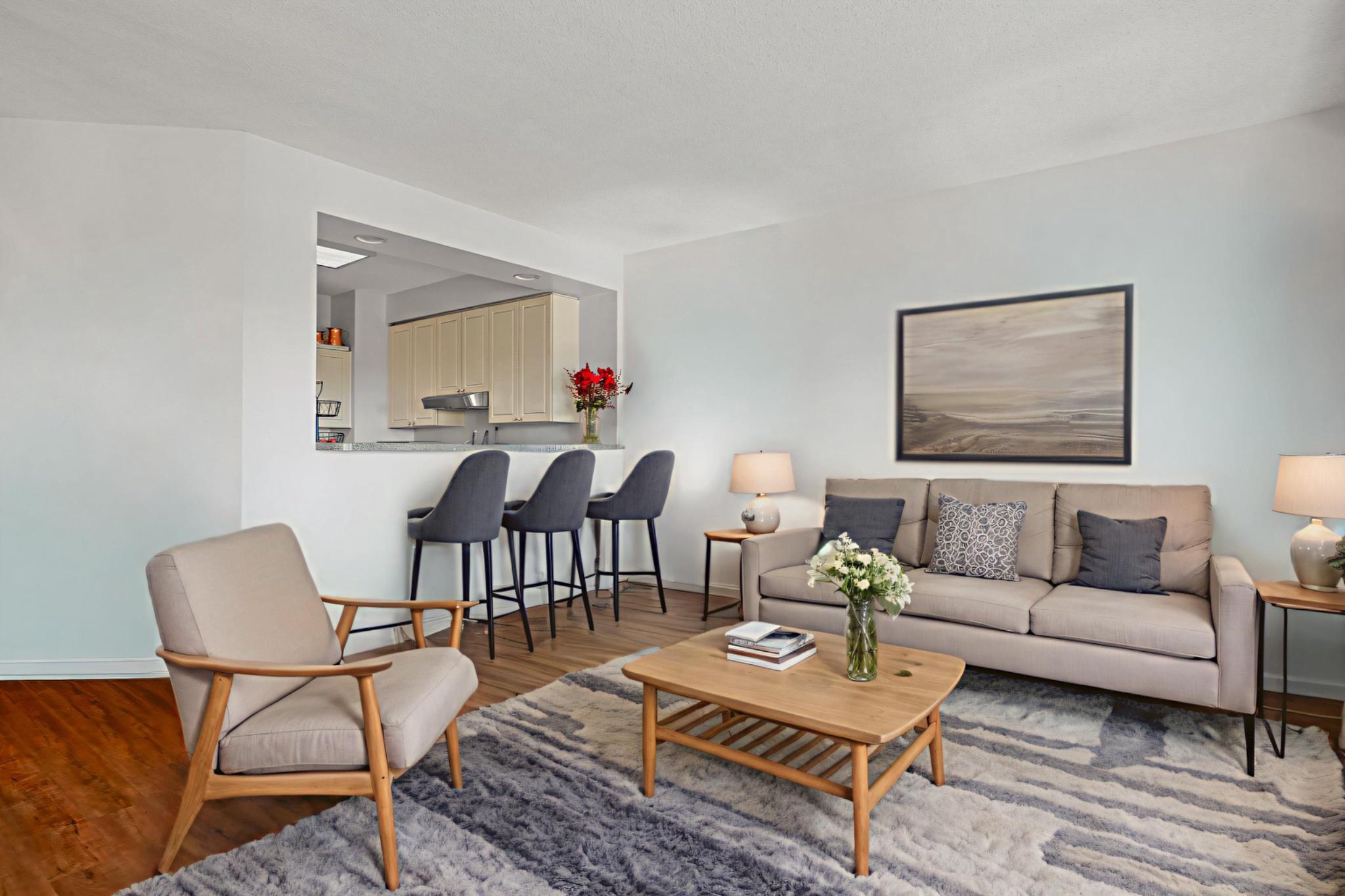 TURNBERRY COURTS AT LEIS - Residential