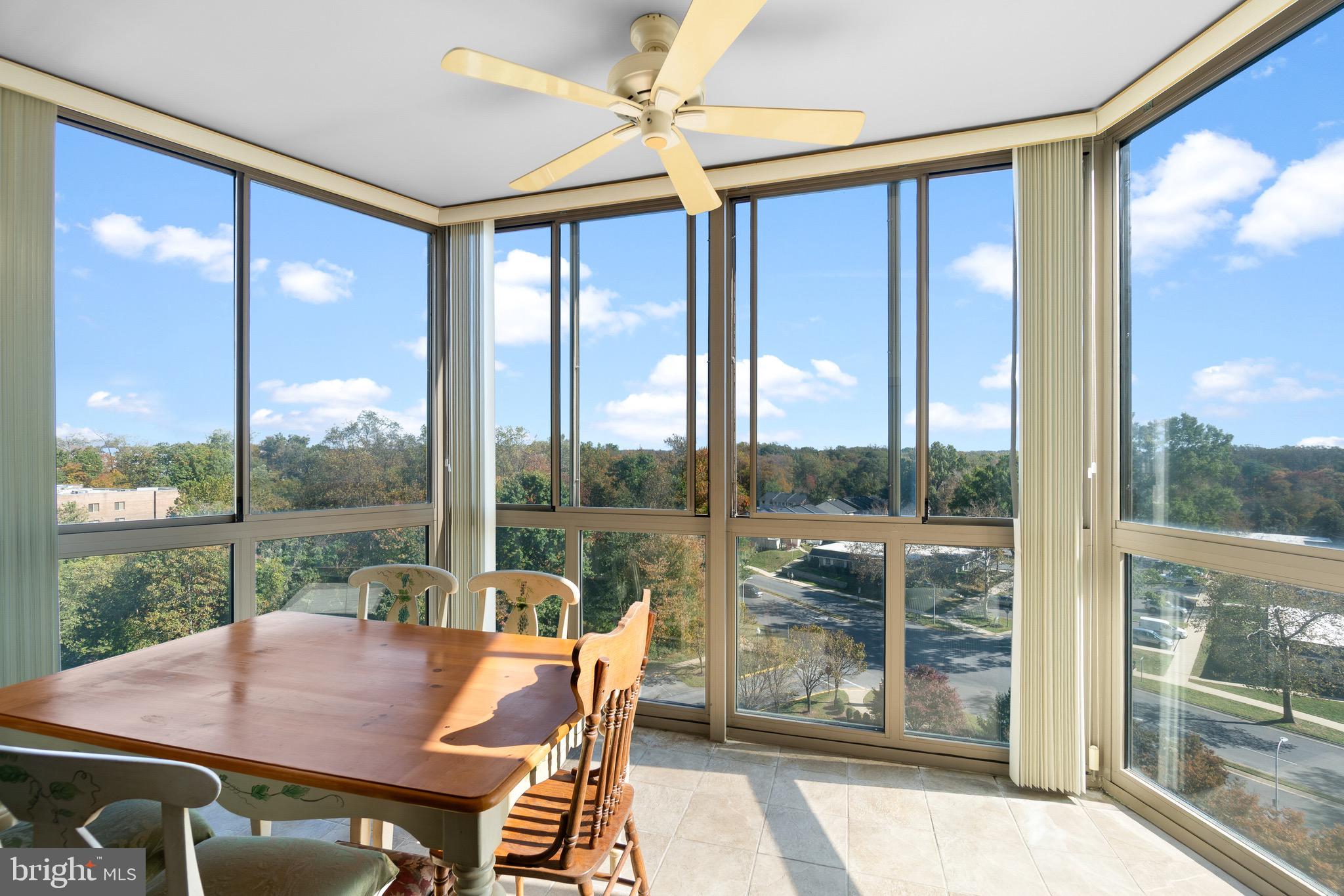 TURNBERRY COURTS AT LEIS - Residential