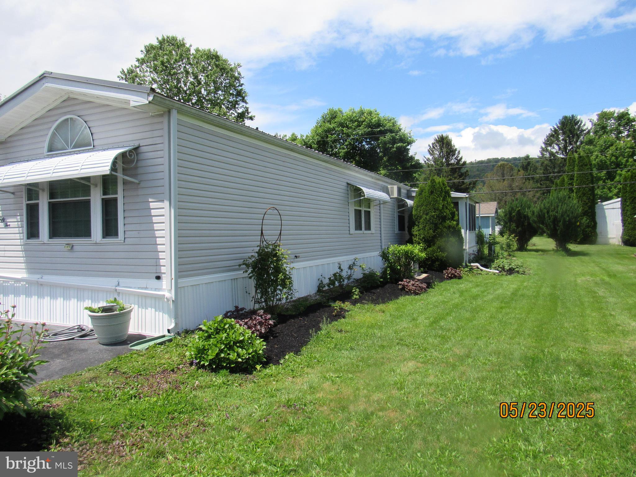 CONTINENTAL COURTS - Residential