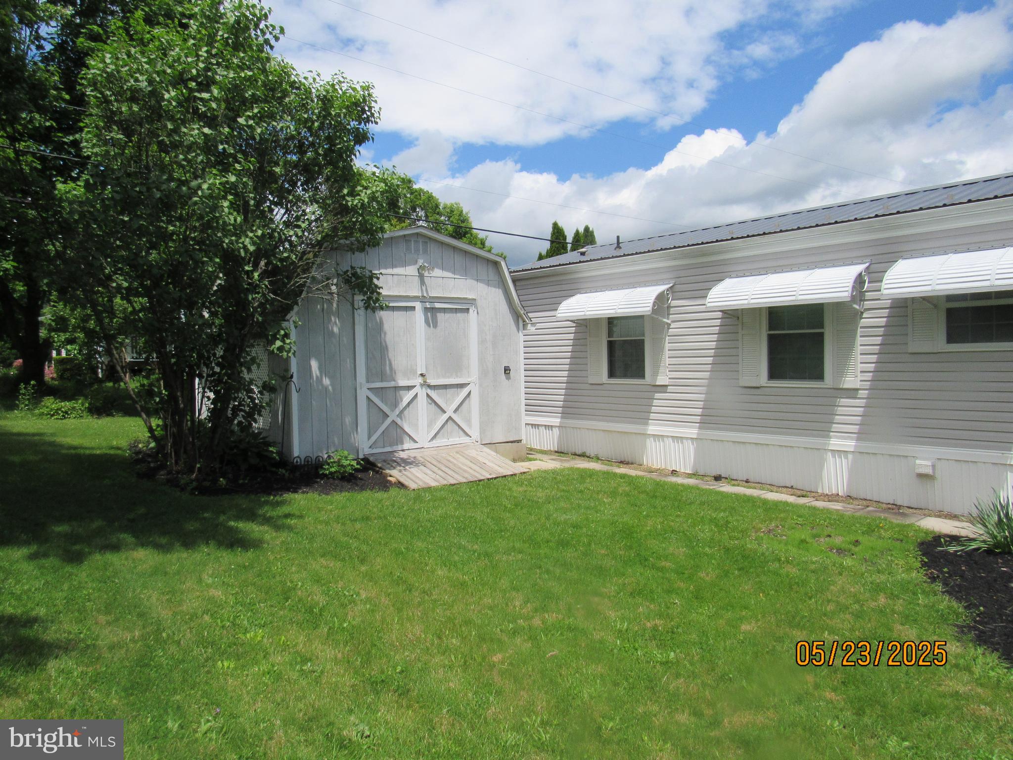 CONTINENTAL COURTS - Residential