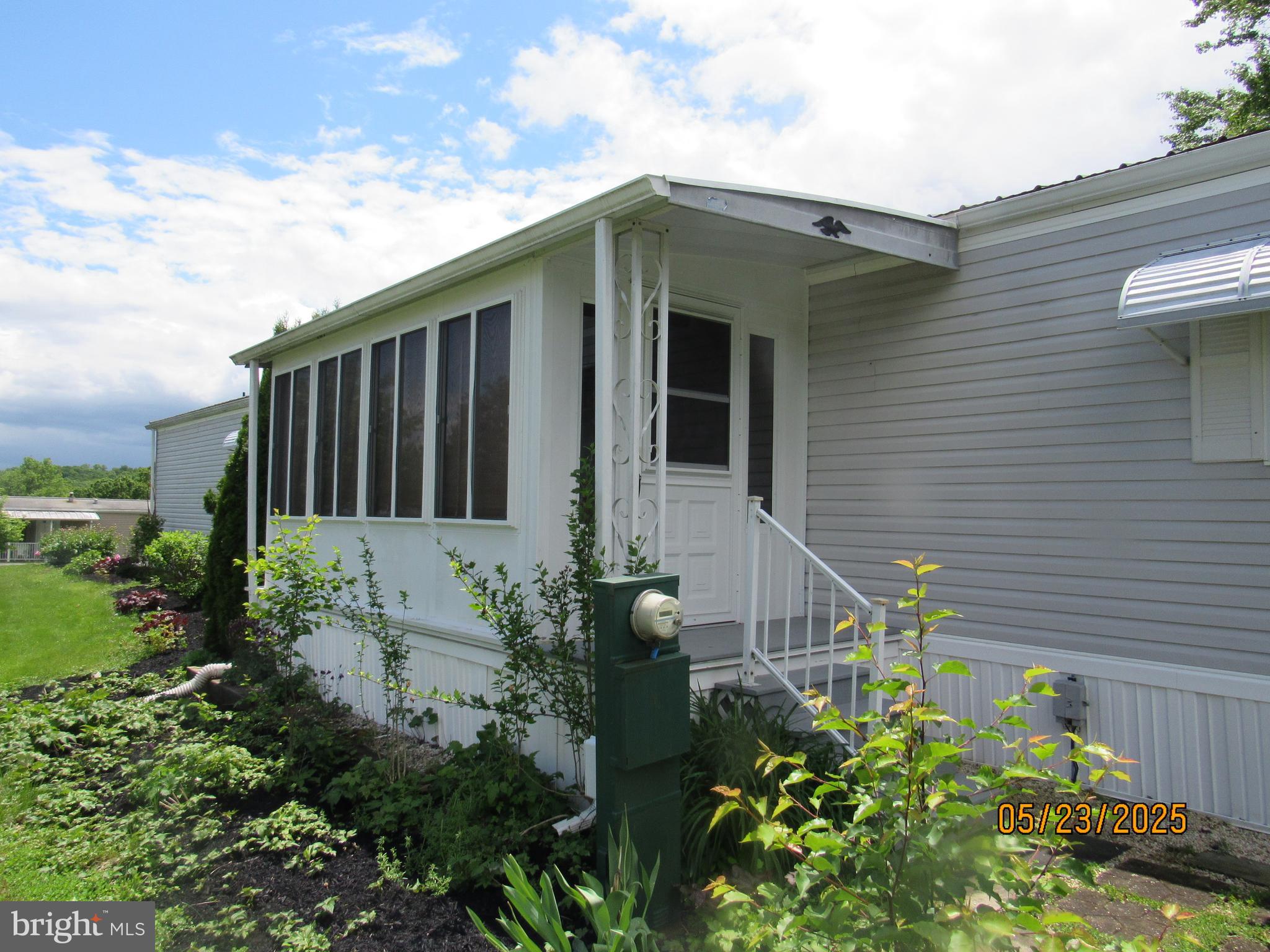 CONTINENTAL COURTS - Residential