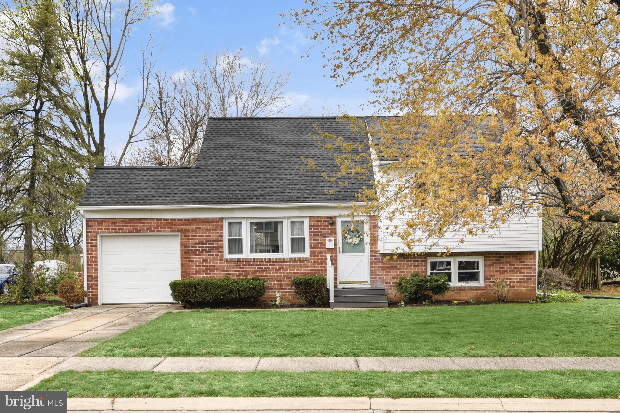 MIDVALE MANOR - Residential