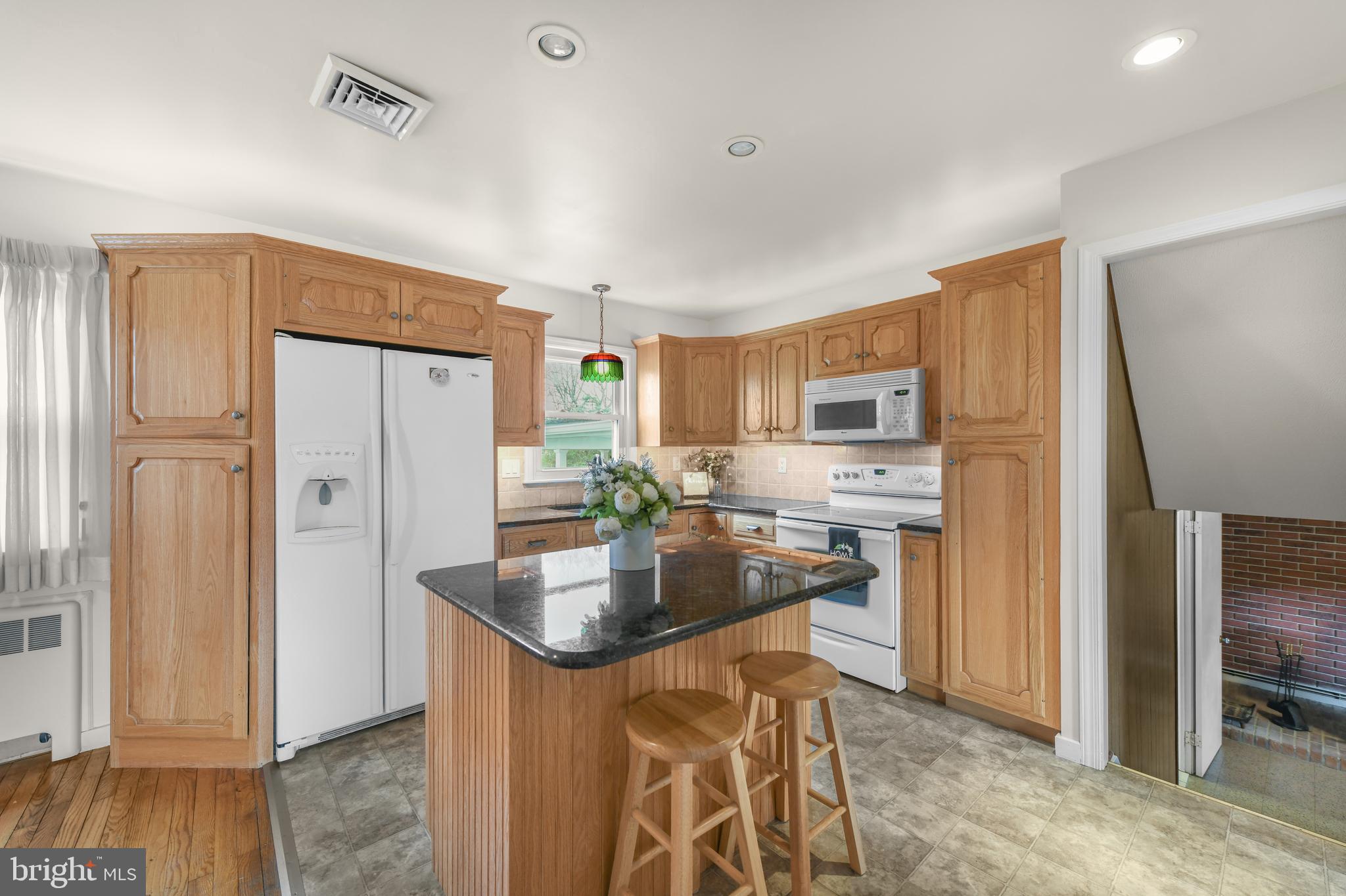 MIDVALE MANOR - Residential