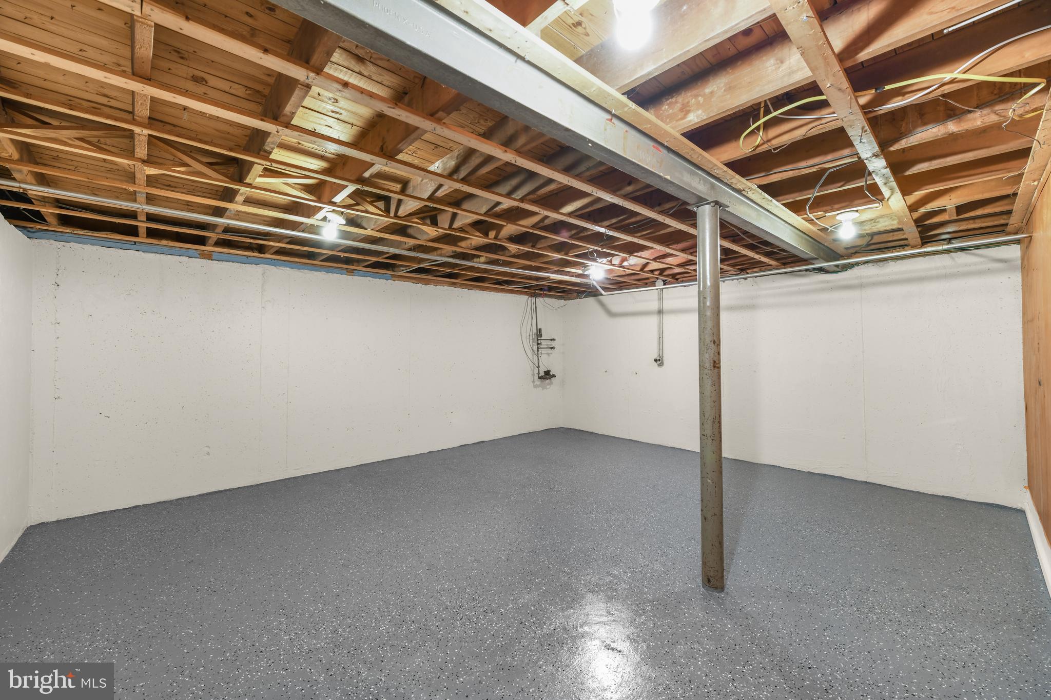 MIDVALE MANOR - Residential