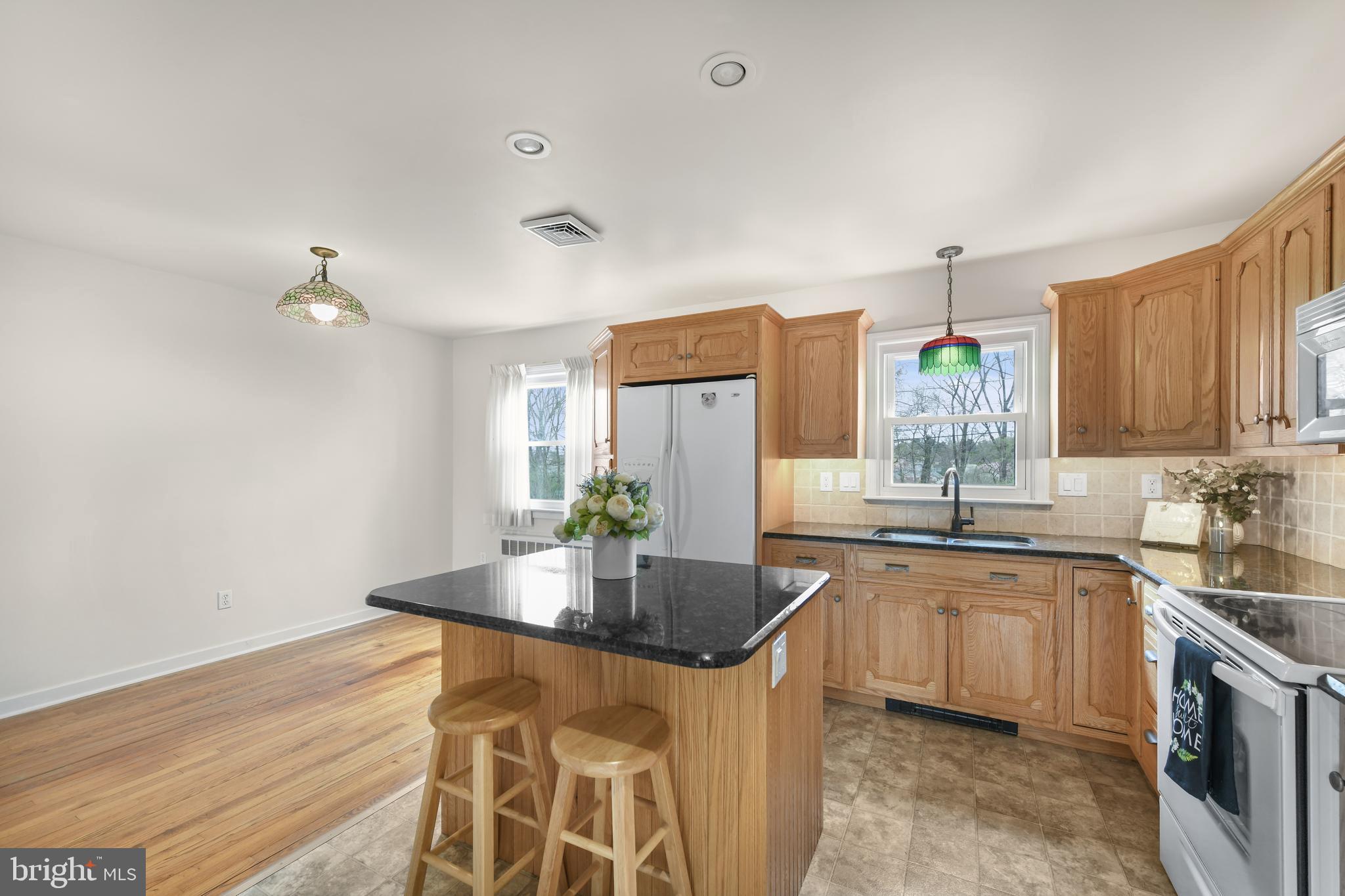 MIDVALE MANOR - Residential