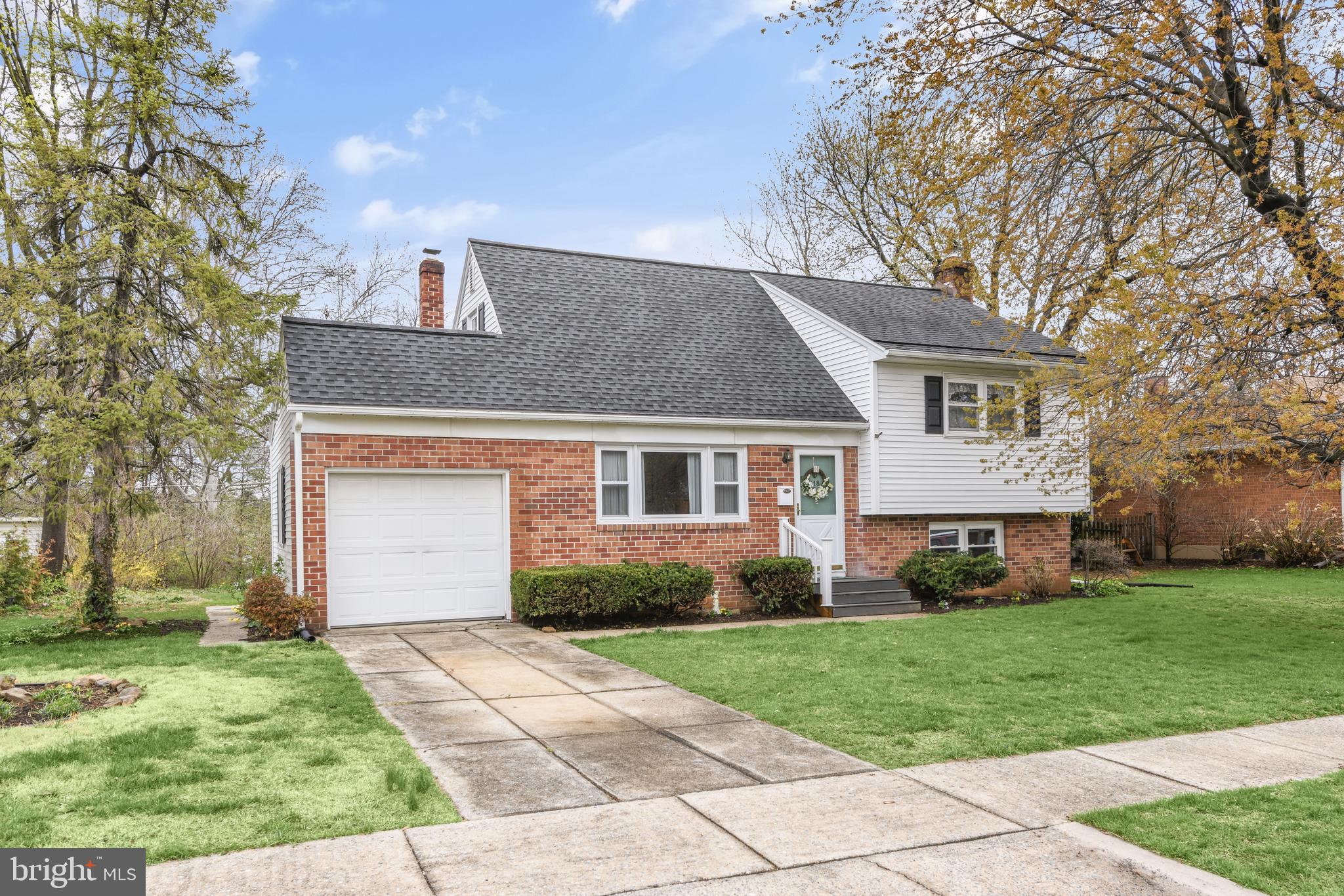 MIDVALE MANOR - Residential